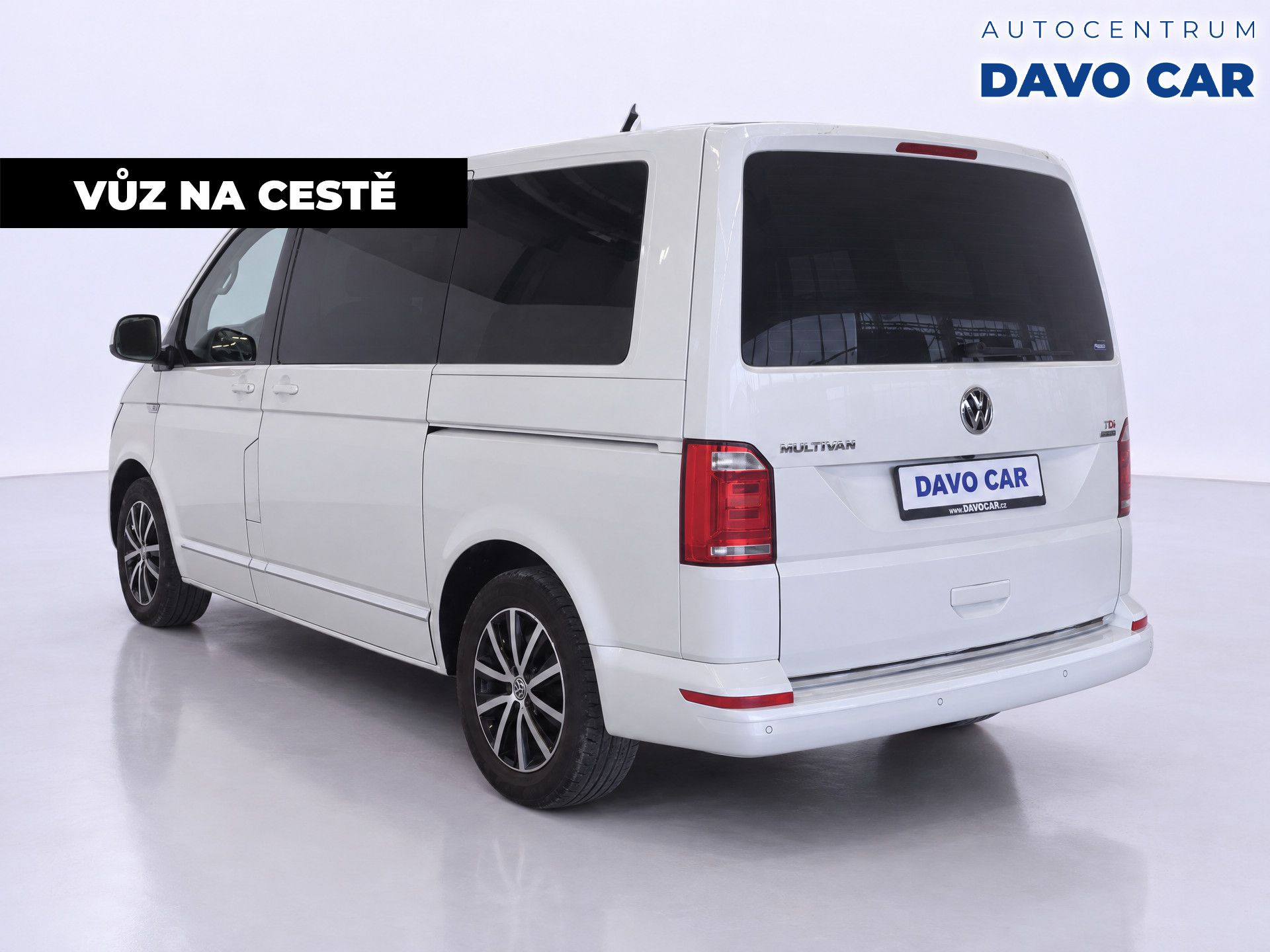 Volkswagen Multivan, 2,0 TDI 150kW 4M Highline LED - fotka 2