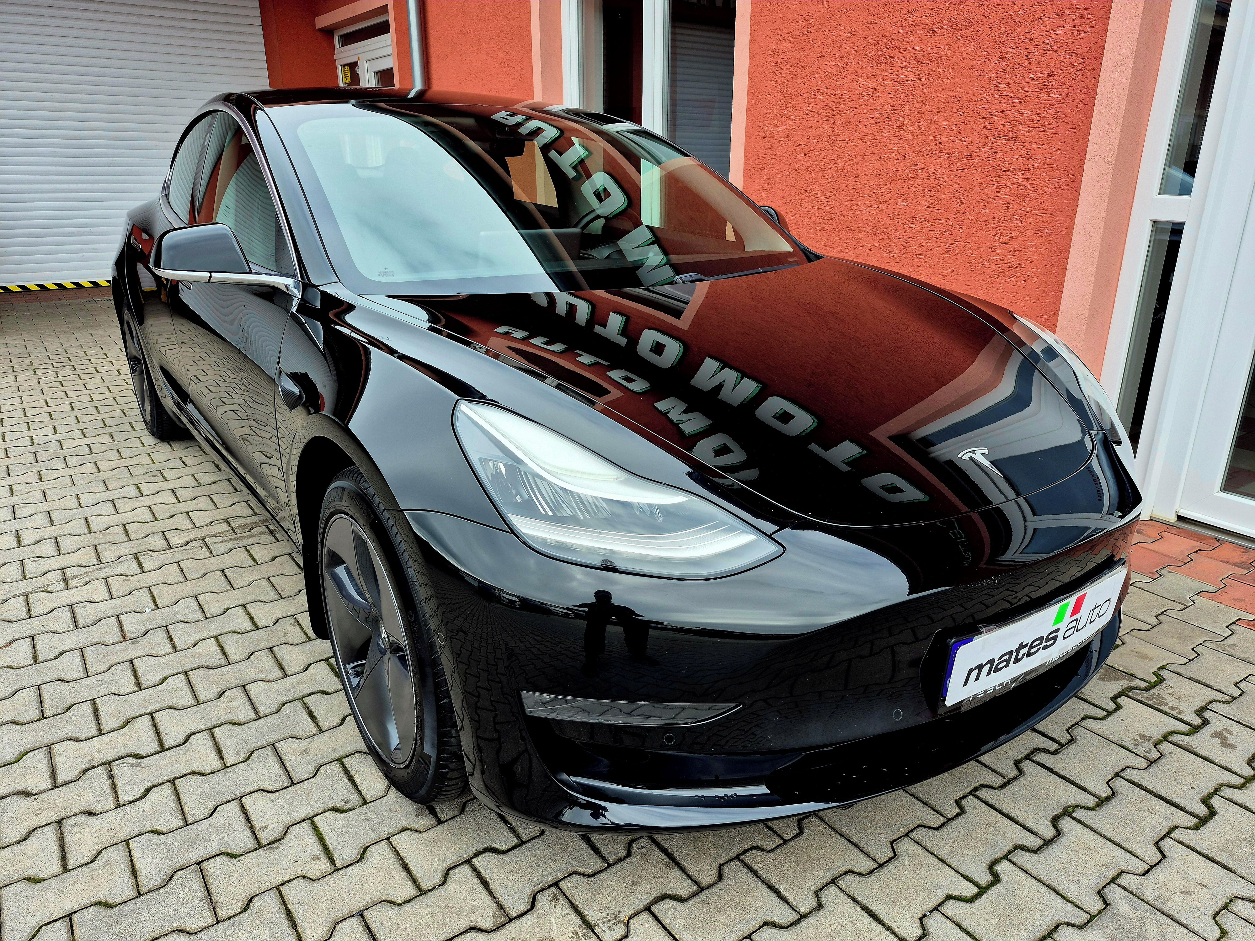 Tesla Model 3, Standard Range Plus 225 kW - fotka 4