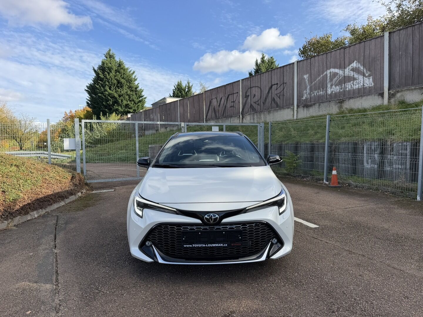 Toyota Corolla, TS 1.8 Hybrid GR SPORT - akční - fotka 2
