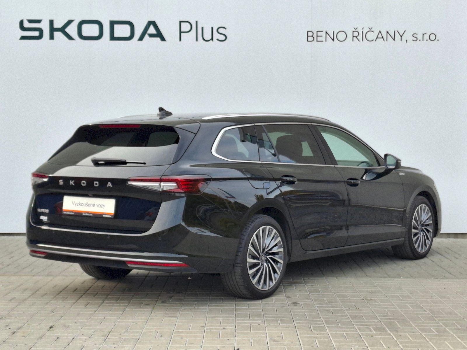 Škoda Superb, Combi iV L&K DSG 1,5TSi 150kW - fotka 2