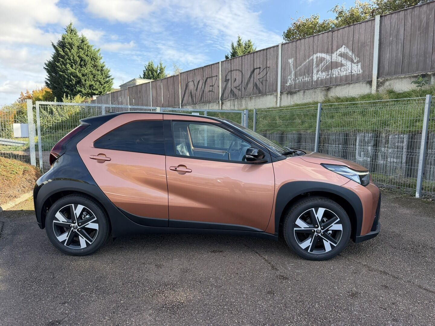 Toyota Aygo, 1.5. Hybrid Style Smart - - fotka 3