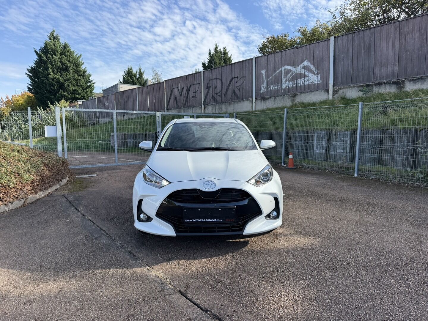 Toyota Yaris, 1.5 HEV 116k Comfort Business - fotka 2