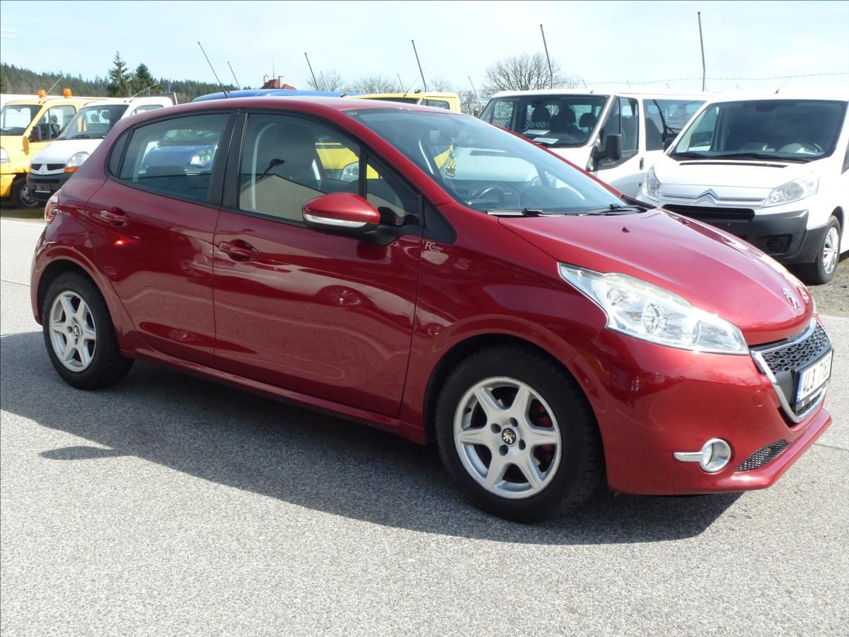Peugeot 208, 1,4 VTi Access 95k MAN5  Lucif - fotka 5