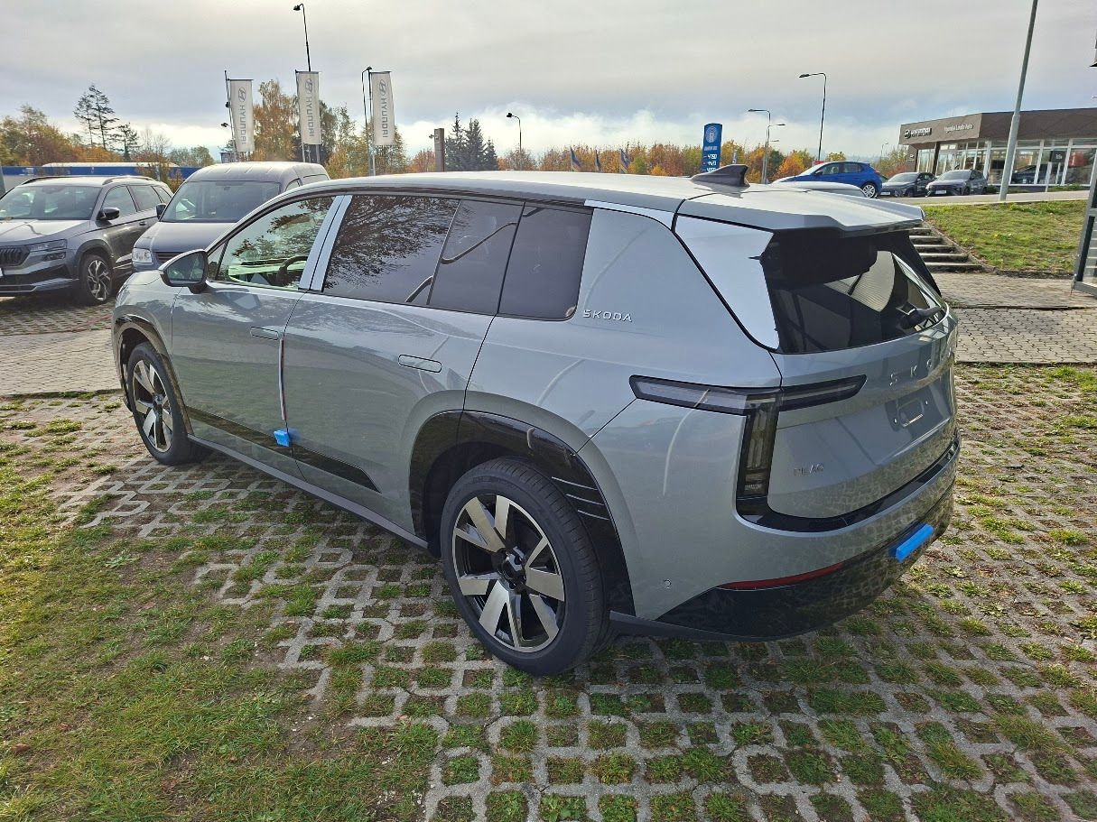 Škoda Peaq, 90x 220 kW 4x4 Exclusive 7míst - fotka 3