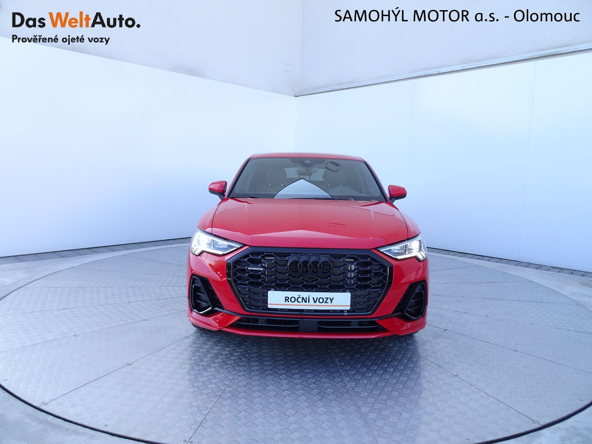 Audi Q3, 40TDI Quattro S-tronic S-line - fotka 4