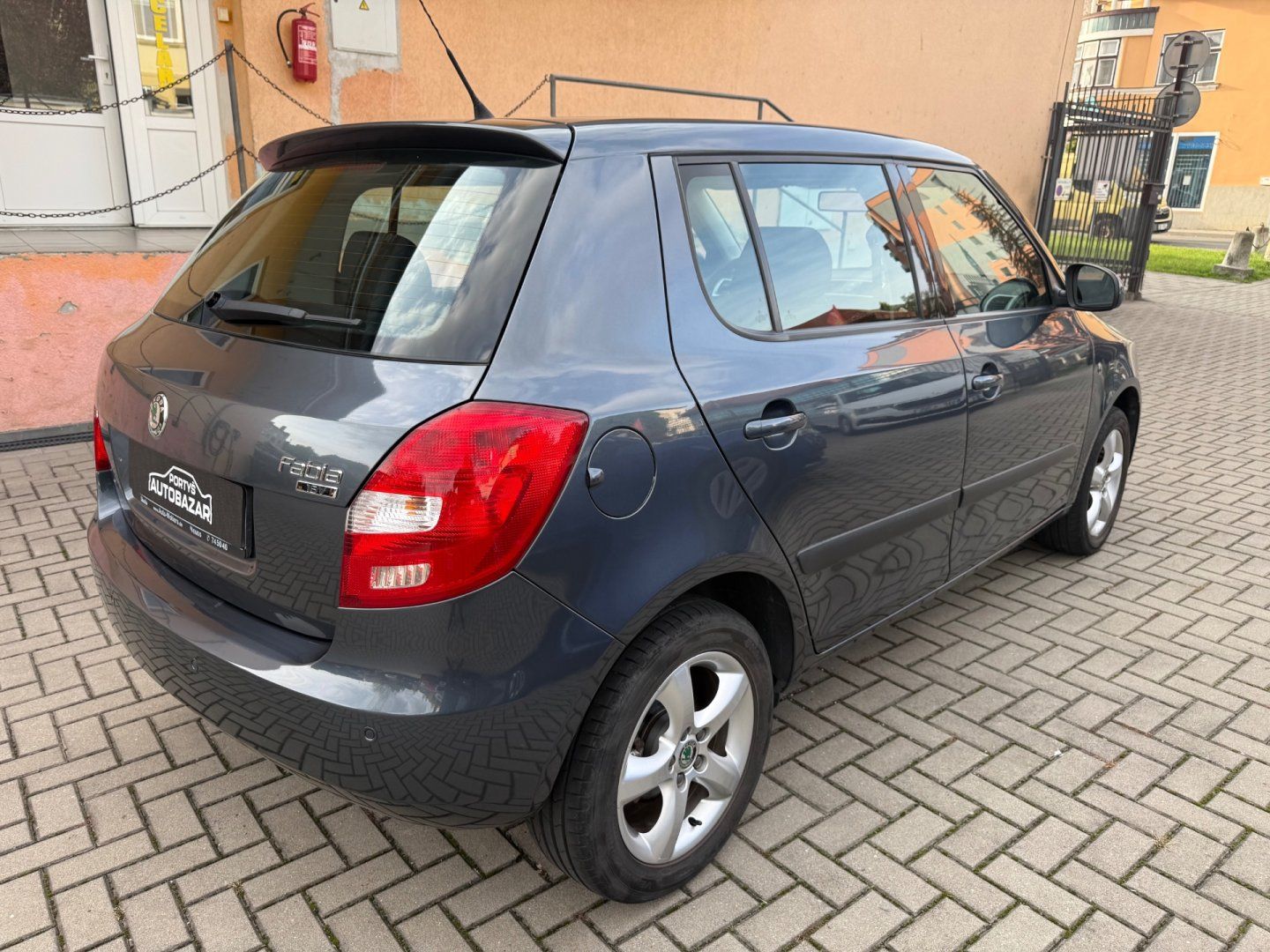 Škoda Fabia, II 1.4 16V - Top stav ! - fotka 4