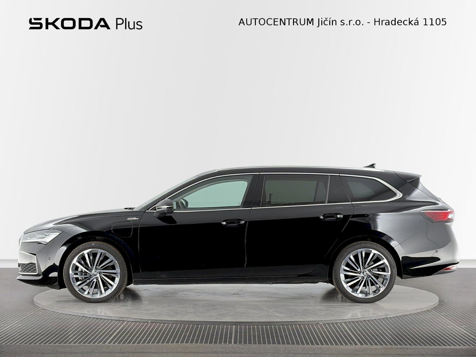 Škoda Superb, Combi iV DSG 1.5TSI 150kW L&K - fotka 3