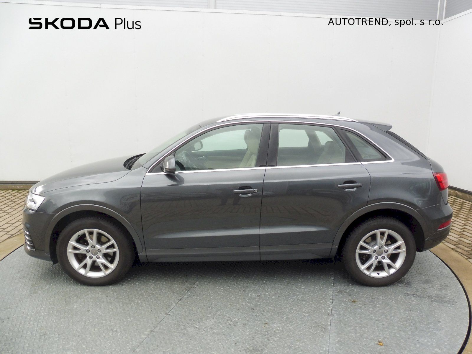 Audi Q3, 2,0 TDI 135kW quattro S tronic - fotka 3
