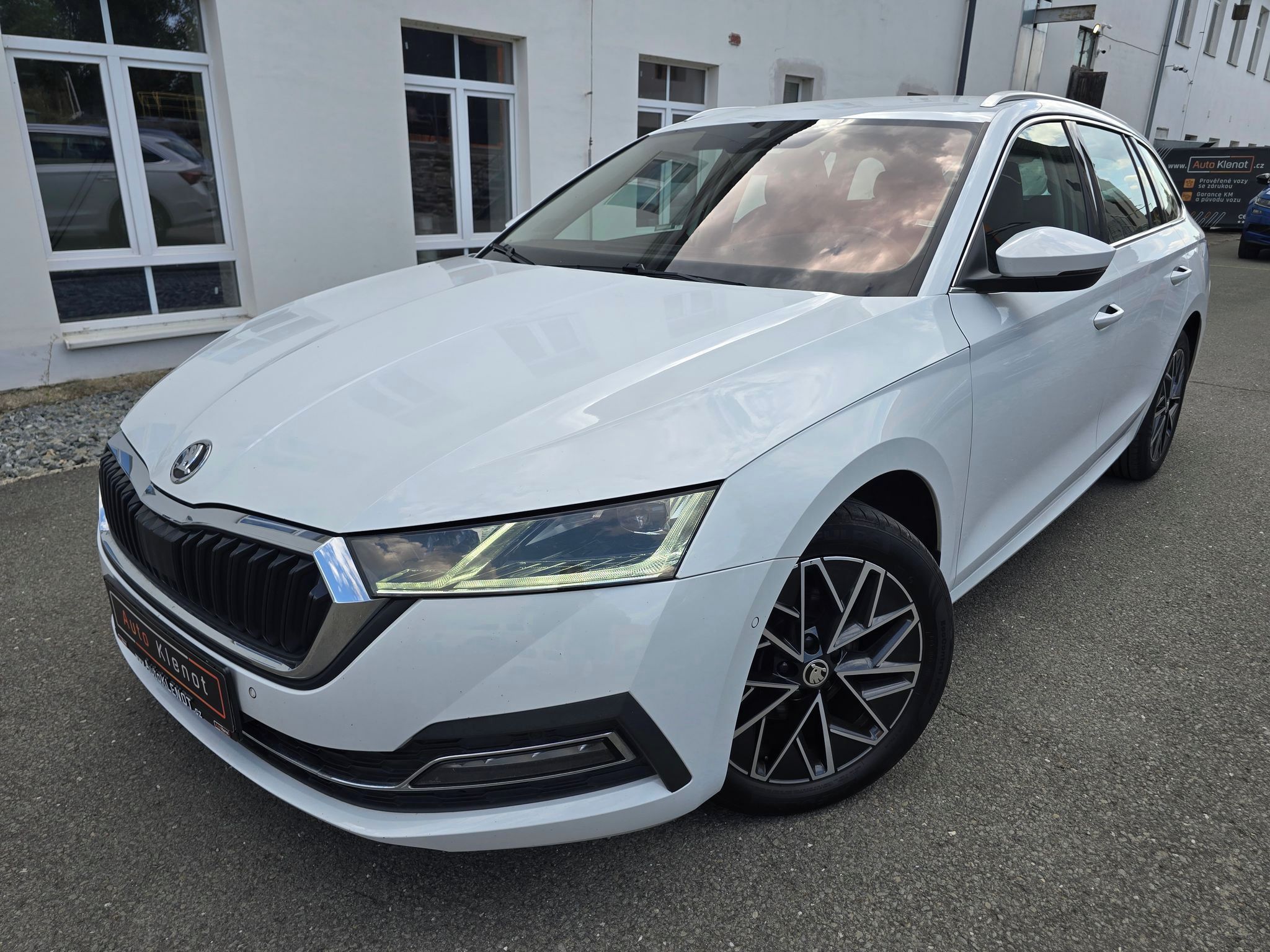 Škoda Octavia, 2.0TDi 110kW DSG STYLE + NAVI