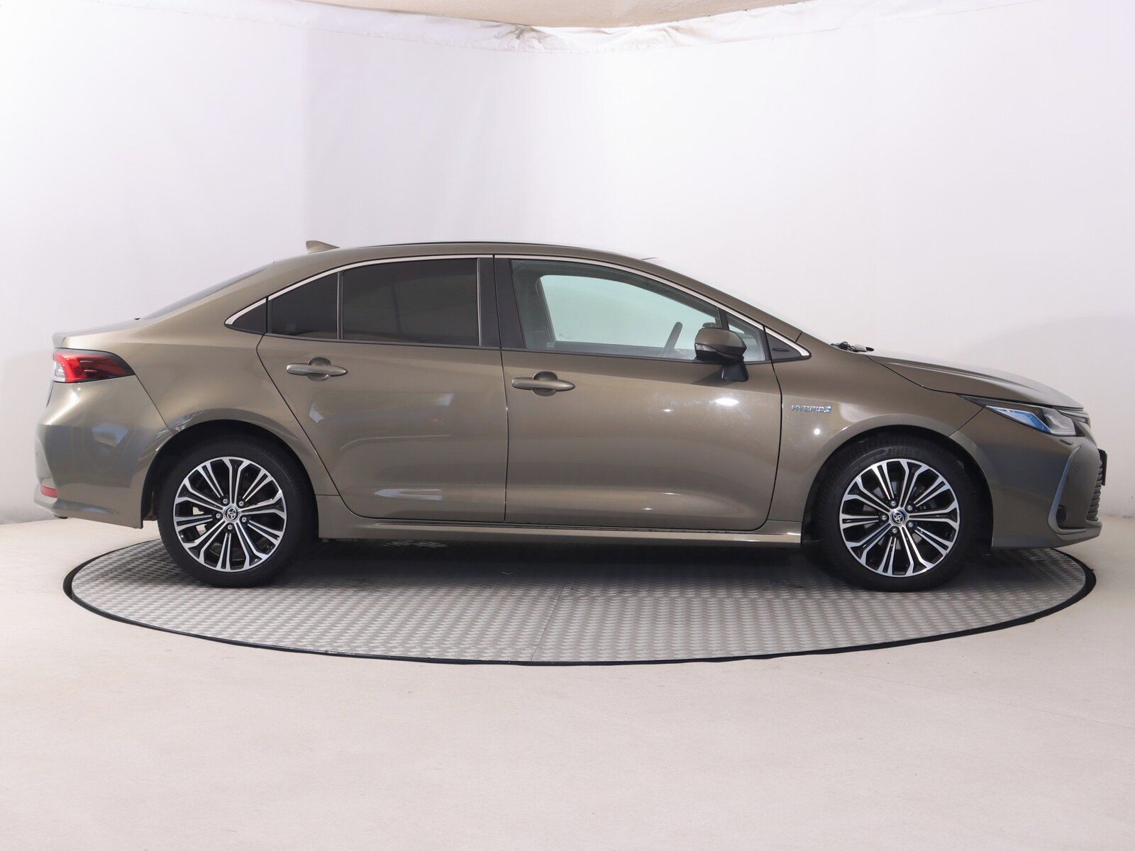 Toyota Corolla, 1.8 Hybrid, Style, Automat - fotka 6