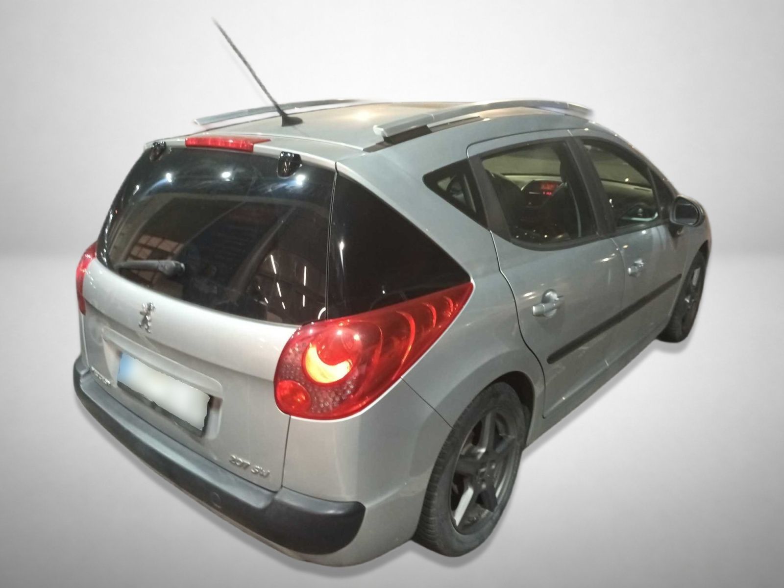 Peugeot 207, 1.4, po STK, jezdí výborně - fotka 2