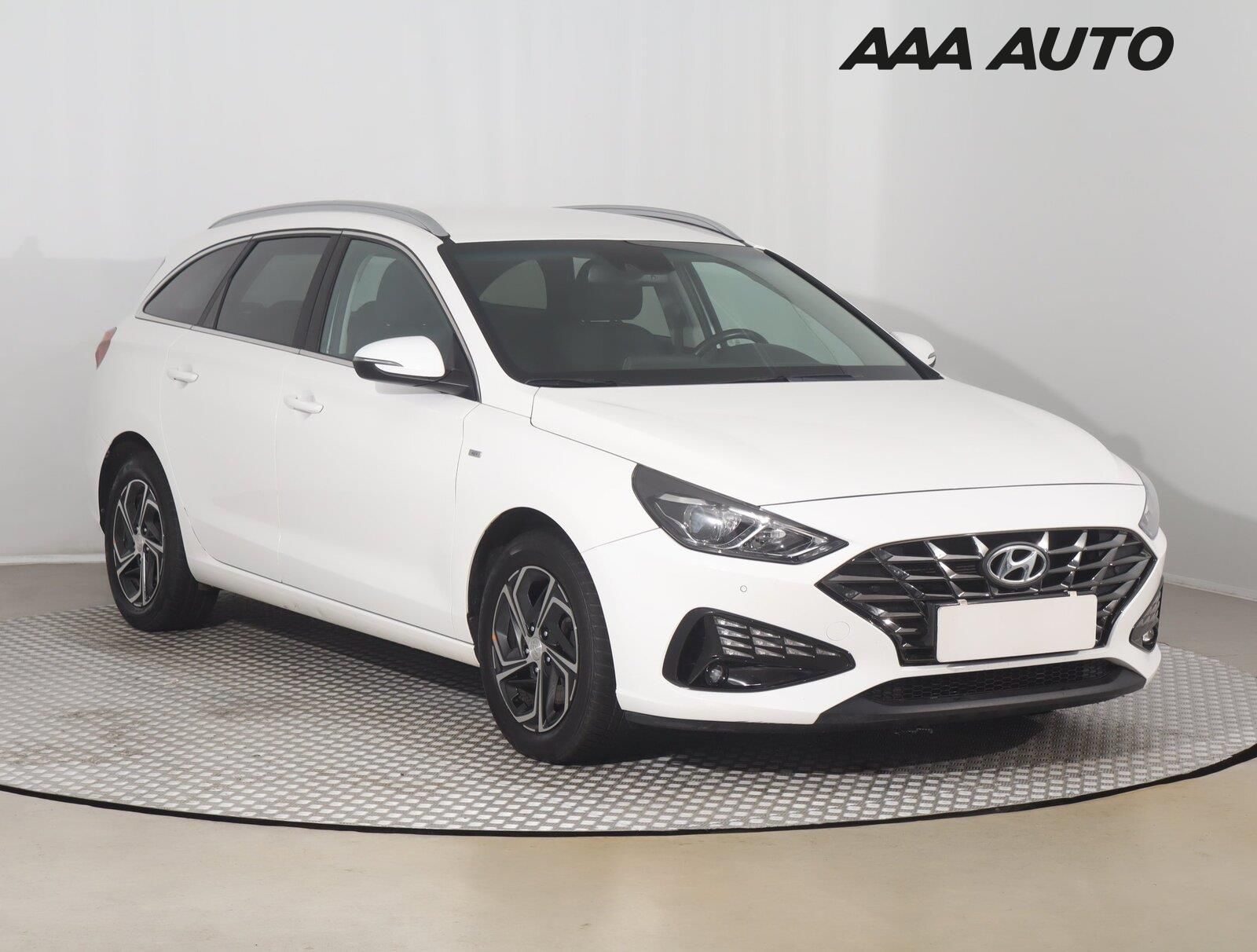 Hyundai i30, 1.5 T-GDI MHEV, Family