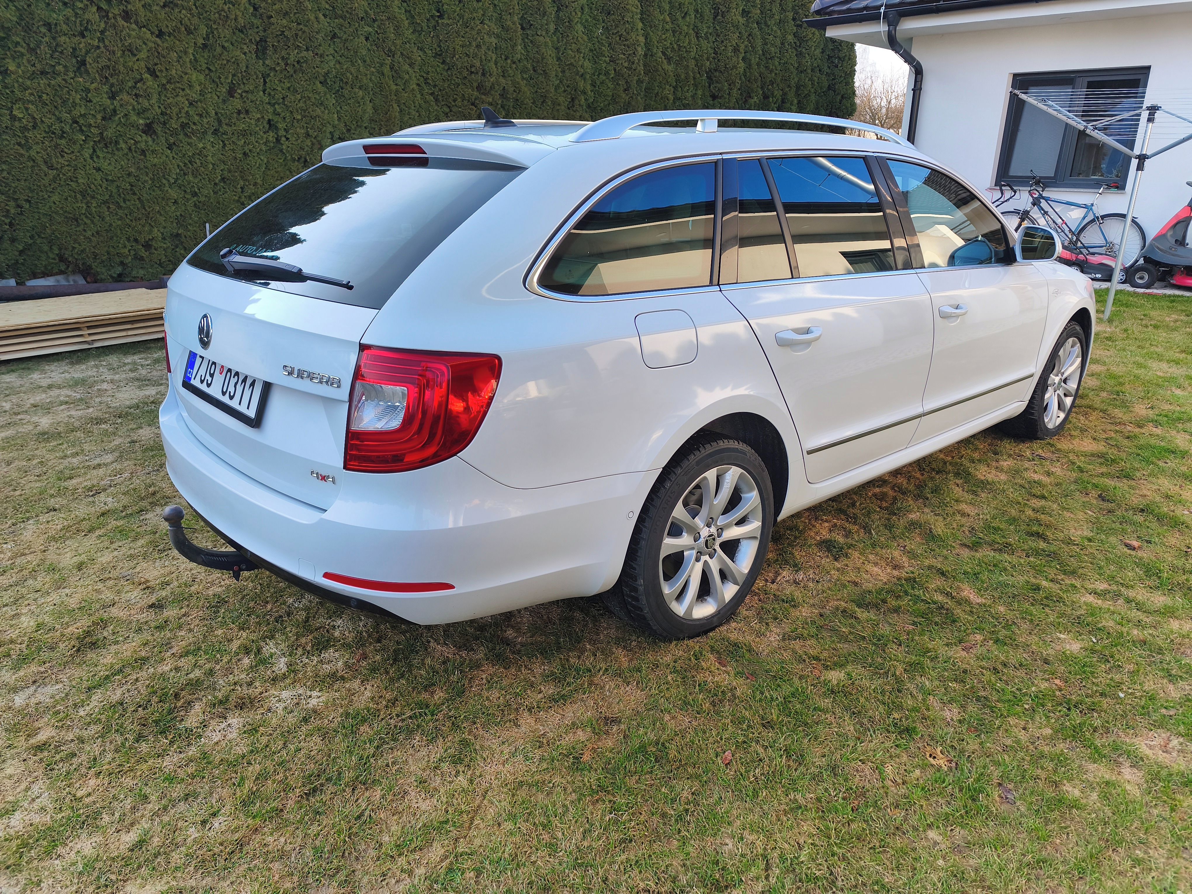 Škoda Superb, 4x4 L&K Webasto, tažné, ČR - fotka 5