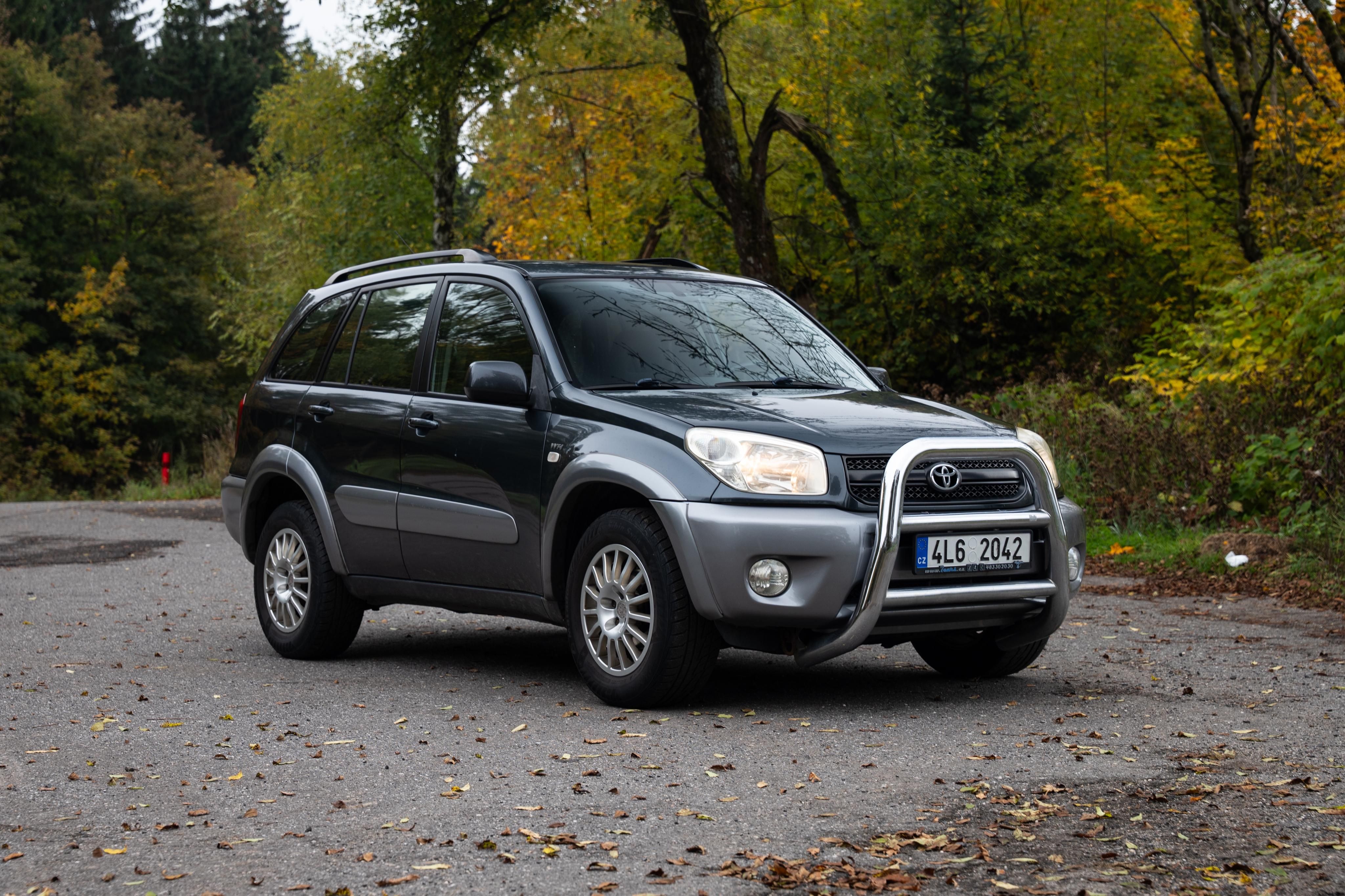 Toyota Rav4, 2.0 VVT-i (110 kW), 4x4, 2005 - fotka 3
