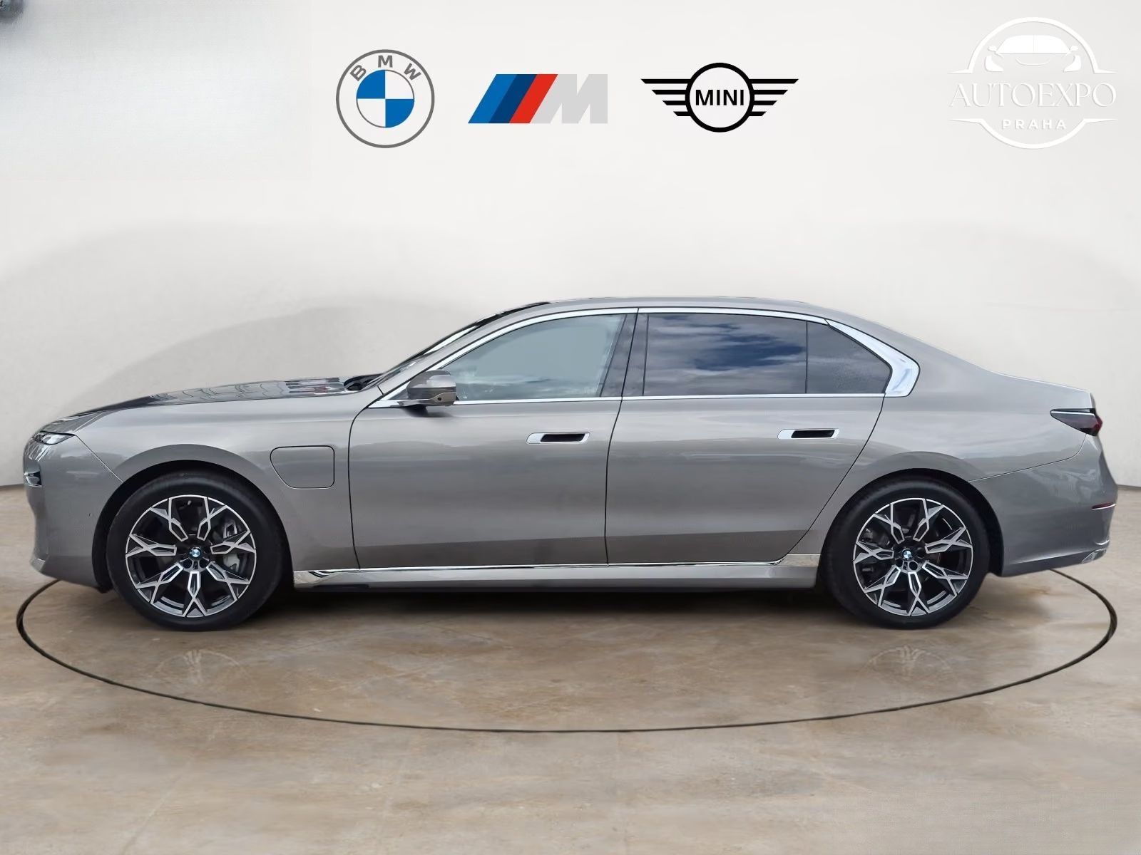BMW Řada 7, 750e xDrive* záruka 07.2030* - fotka 5