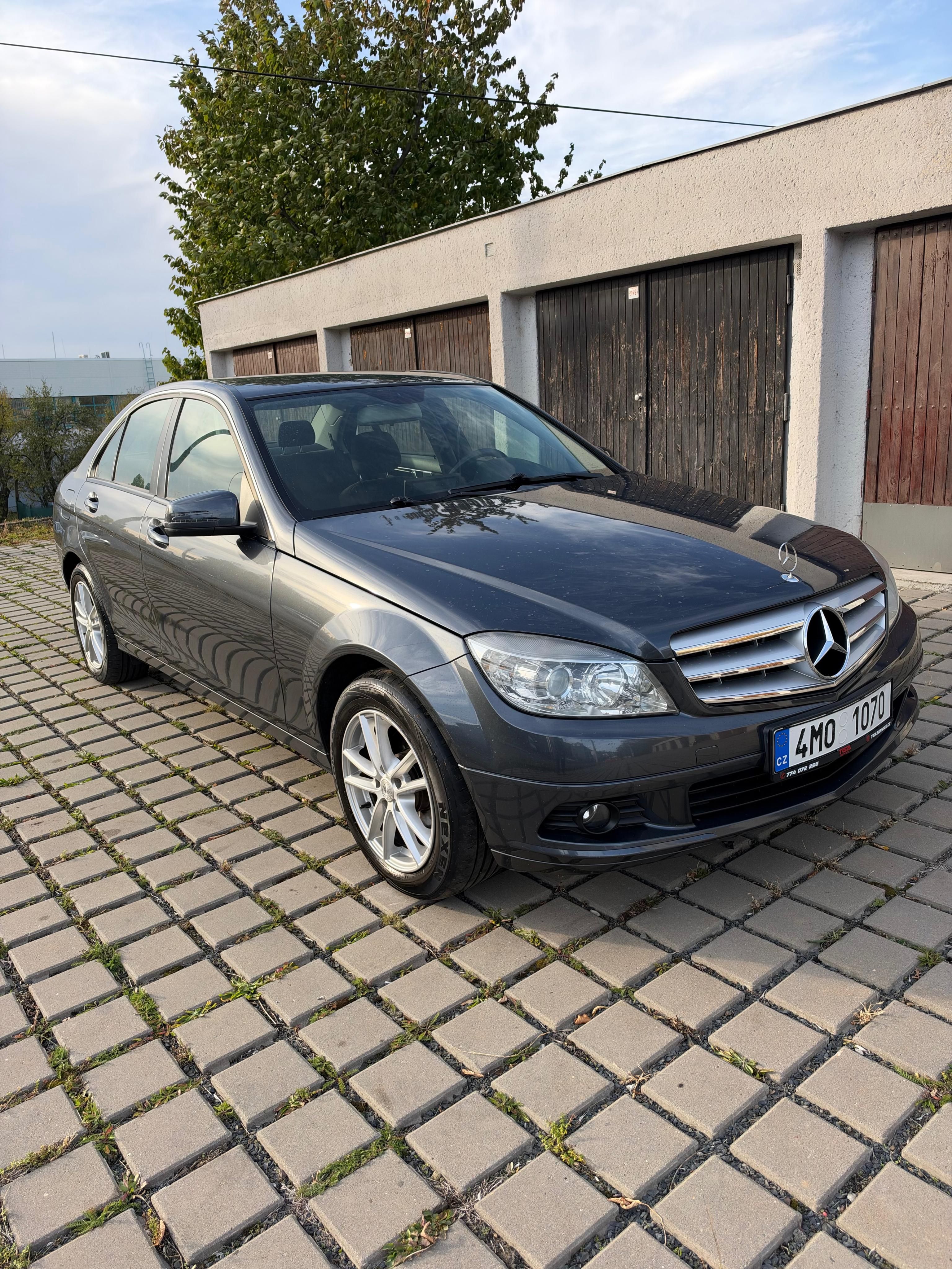 Mercedes-Benz Třídy C, Mercedes Benz C 200 204w - fotka 5
