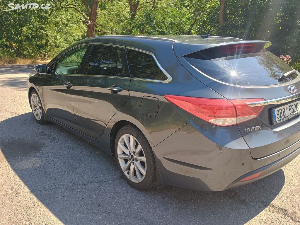 Hyundai i40, Hyundai i40, 2.0 GDI (benzín) - fotka 5