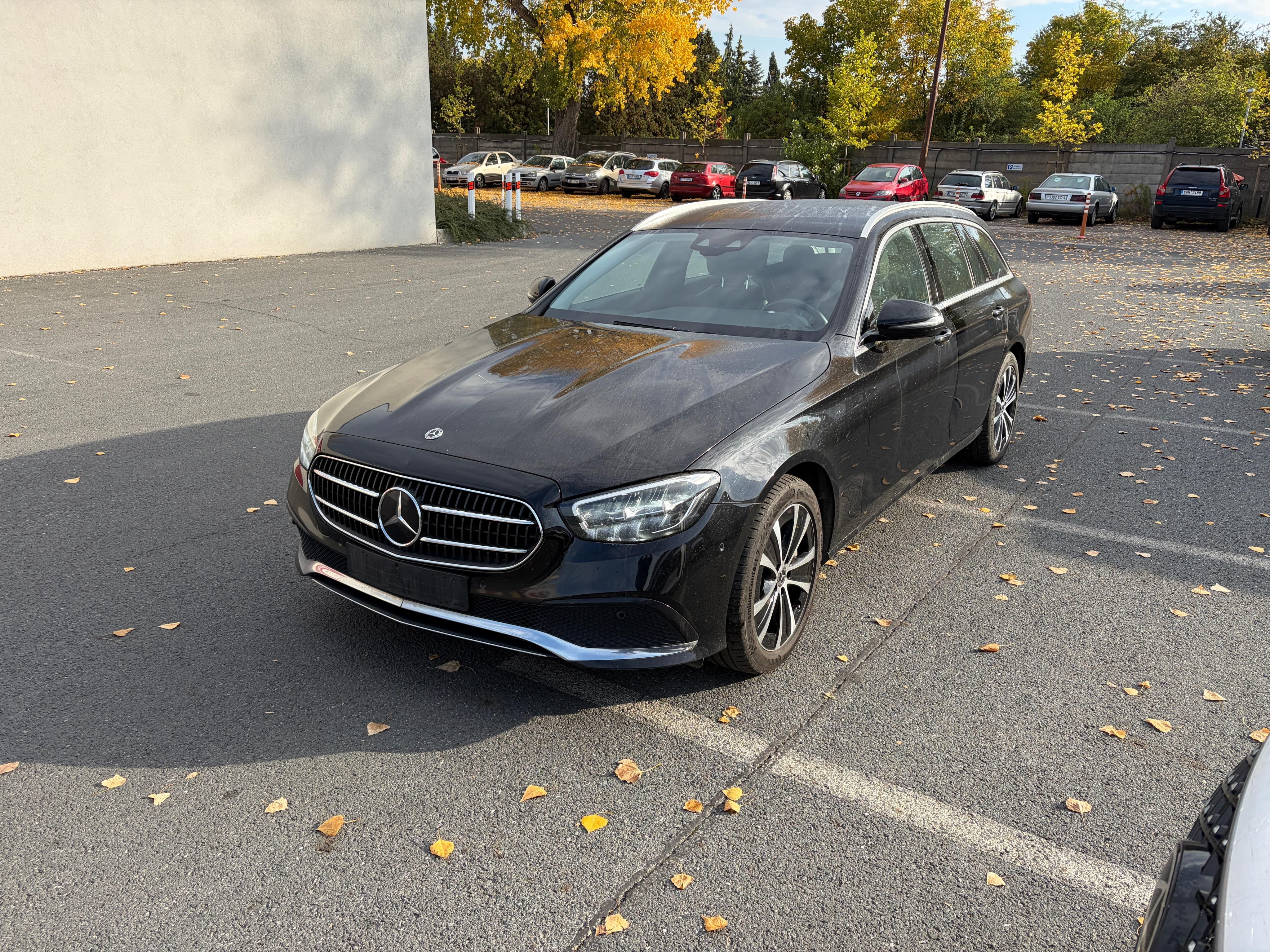 Mercedes-Benz Třídy E, 300 De Business - fotka 2