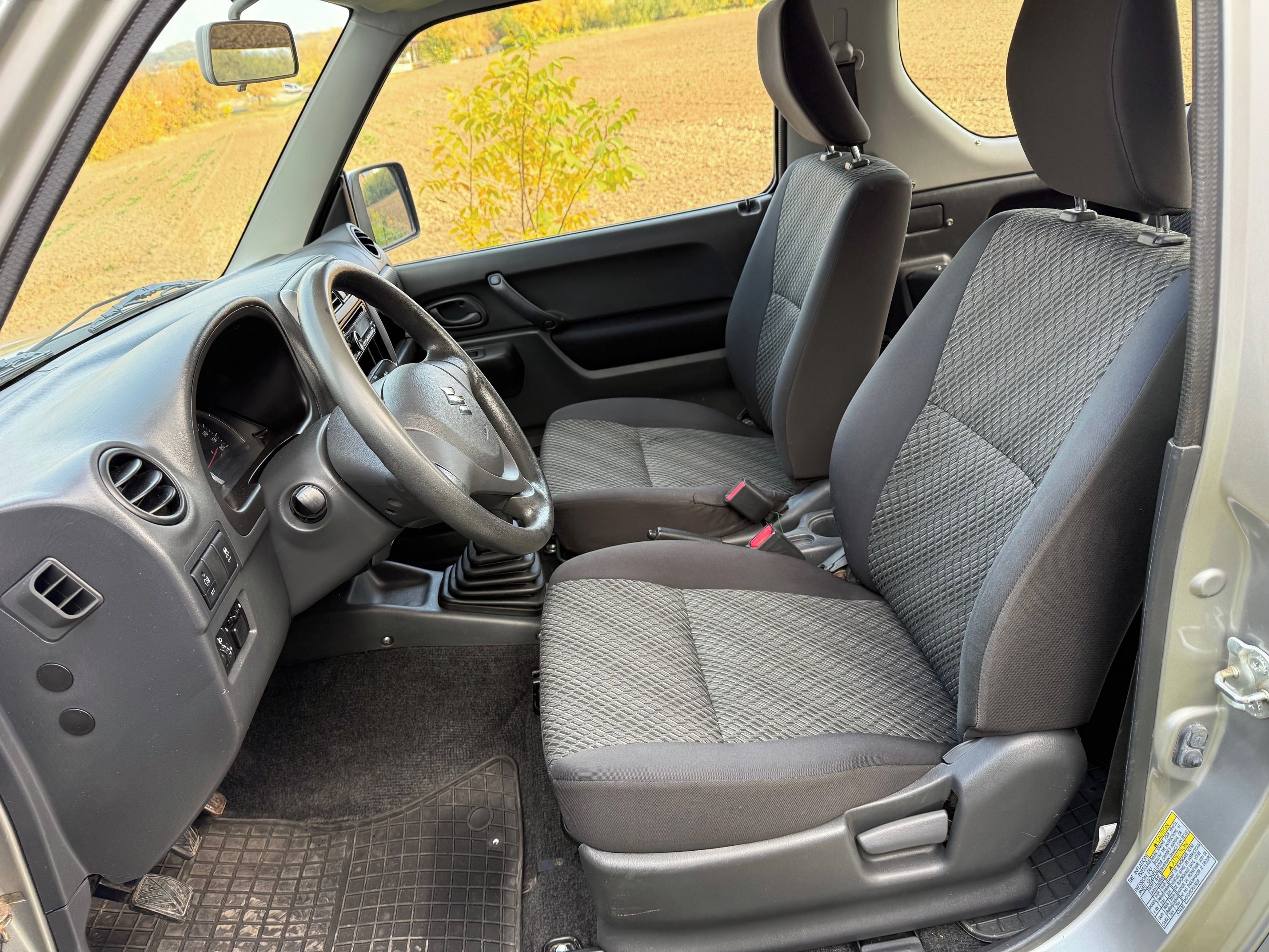 Suzuki Jimny, 1.3 VVT RANGER 4x4, KLIMA, TZ - fotka 6