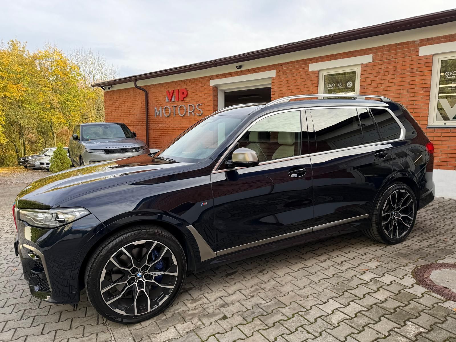 BMW X7, M50xD-R22-PANO-H&K-ČR-TOP STAV - fotka 2