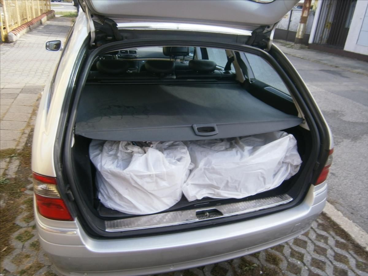 Mercedes-Benz Třídy E, 3,0 CDI 320 4-MATIC 7 MÍST - fotka 6