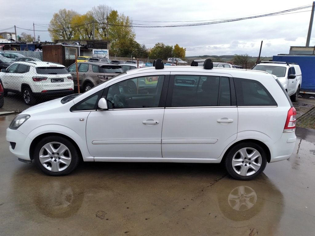 Opel Zafira, 1.7 CDTI 7 MÍST KLIMA - fotka 4