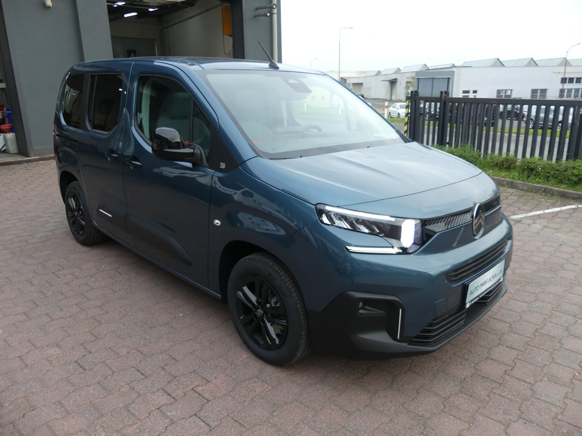 Citroën Berlingo, 30 LET Petrol 110k Manual - fotka 3