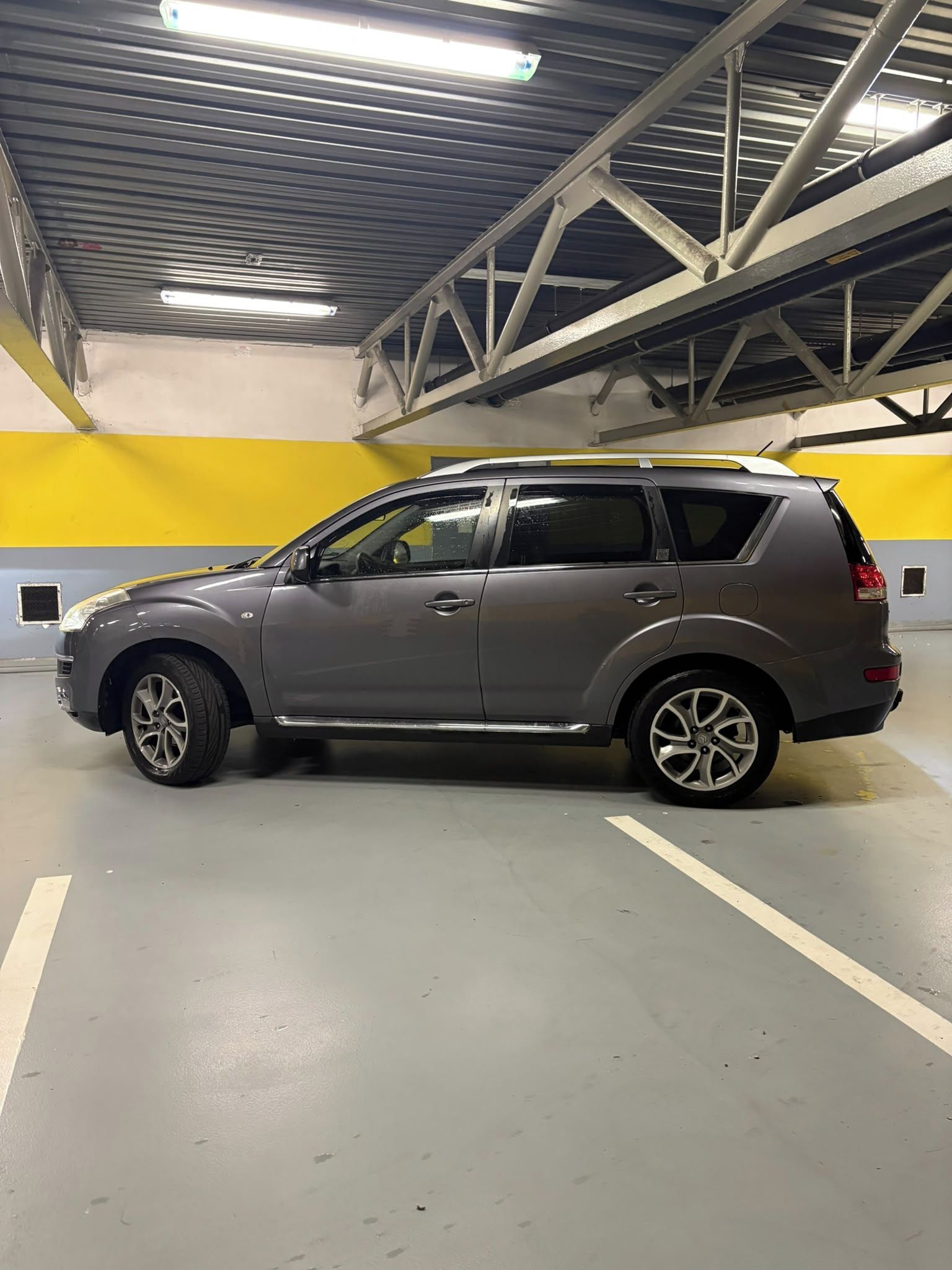 Citroën C-Crosser, Citroen C-Crosser 2.2 HDi, ČR - fotka 5