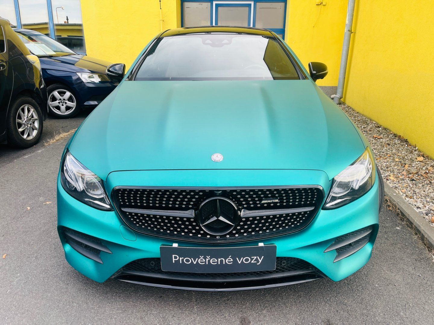 Mercedes-Benz Třídy E, E 220D AMG - fotka 2