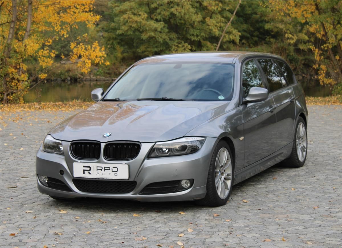BMW Řada 3, 318d Touring / M-Paket / Manuá - fotka 3