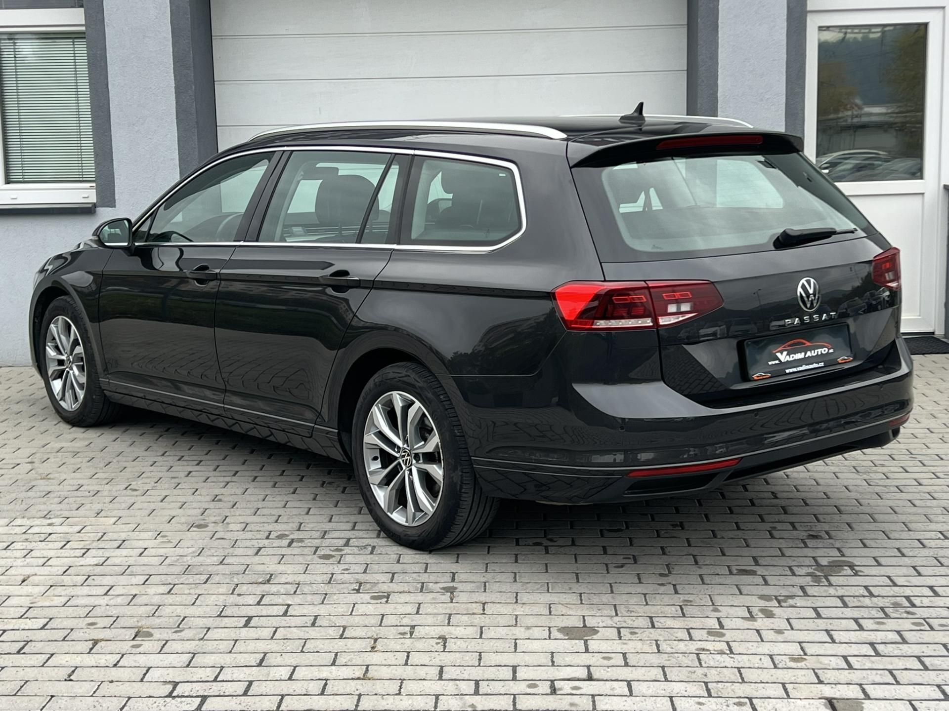 Volkswagen Passat, 1.5TSI 110kW DSG 1.MAJITEL ČR - fotka 3