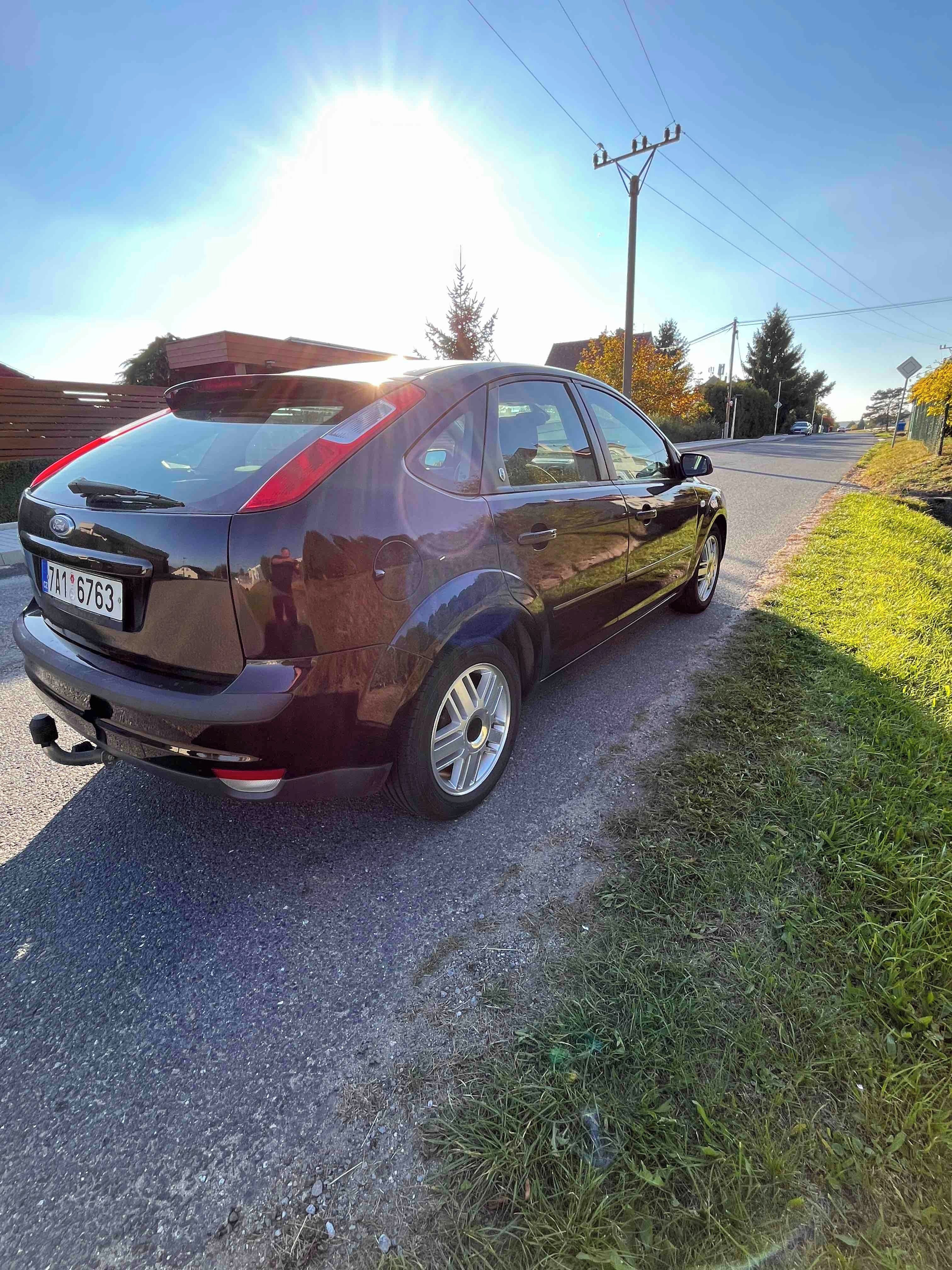 Ford Focus, Ford Focus 1,6i 85kw Ghia - fotka 5