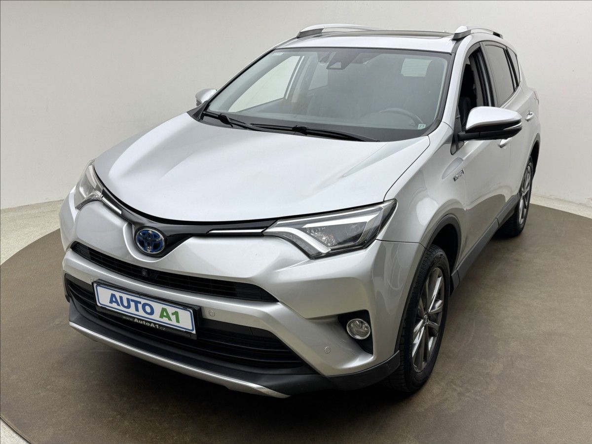 Toyota Rav4, 2,5 114kW HYBRID LED KŮŽE 360°