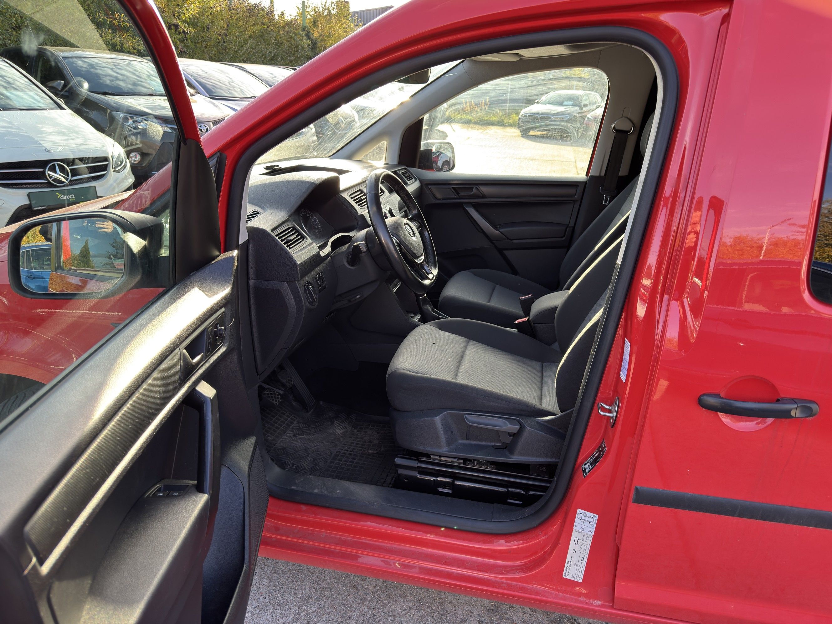 Volkswagen Caddy, 2.0 TDi 90 kW 4x4 - fotka 4