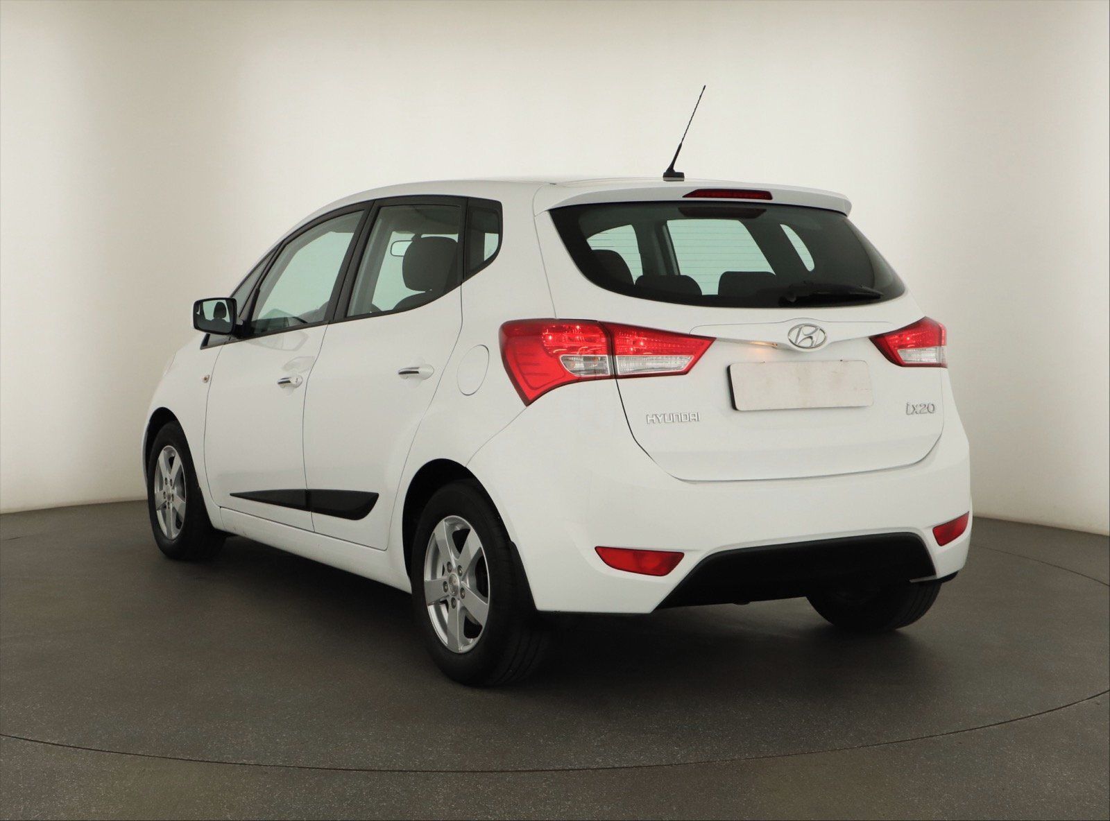 Hyundai ix20, 1.6 CVVT, ČR,1.maj, Serv.kniha - fotka 4