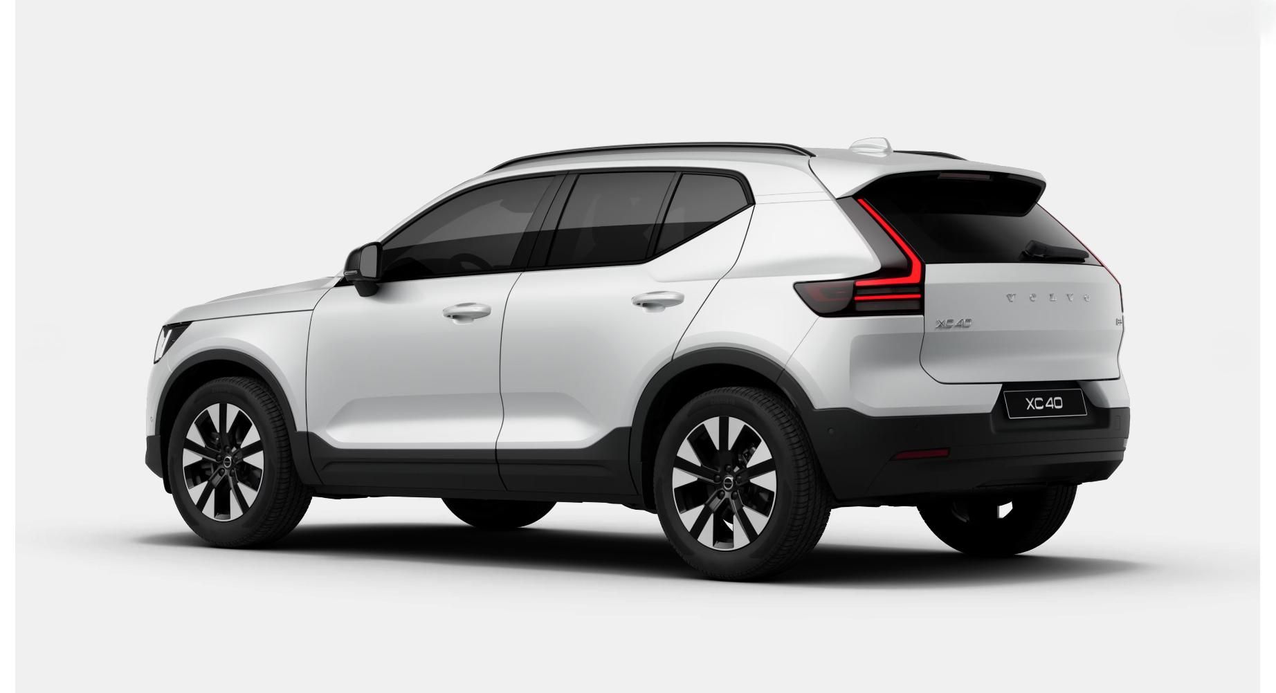 Volvo XC40, B3 PLUS AUT - fotka 3