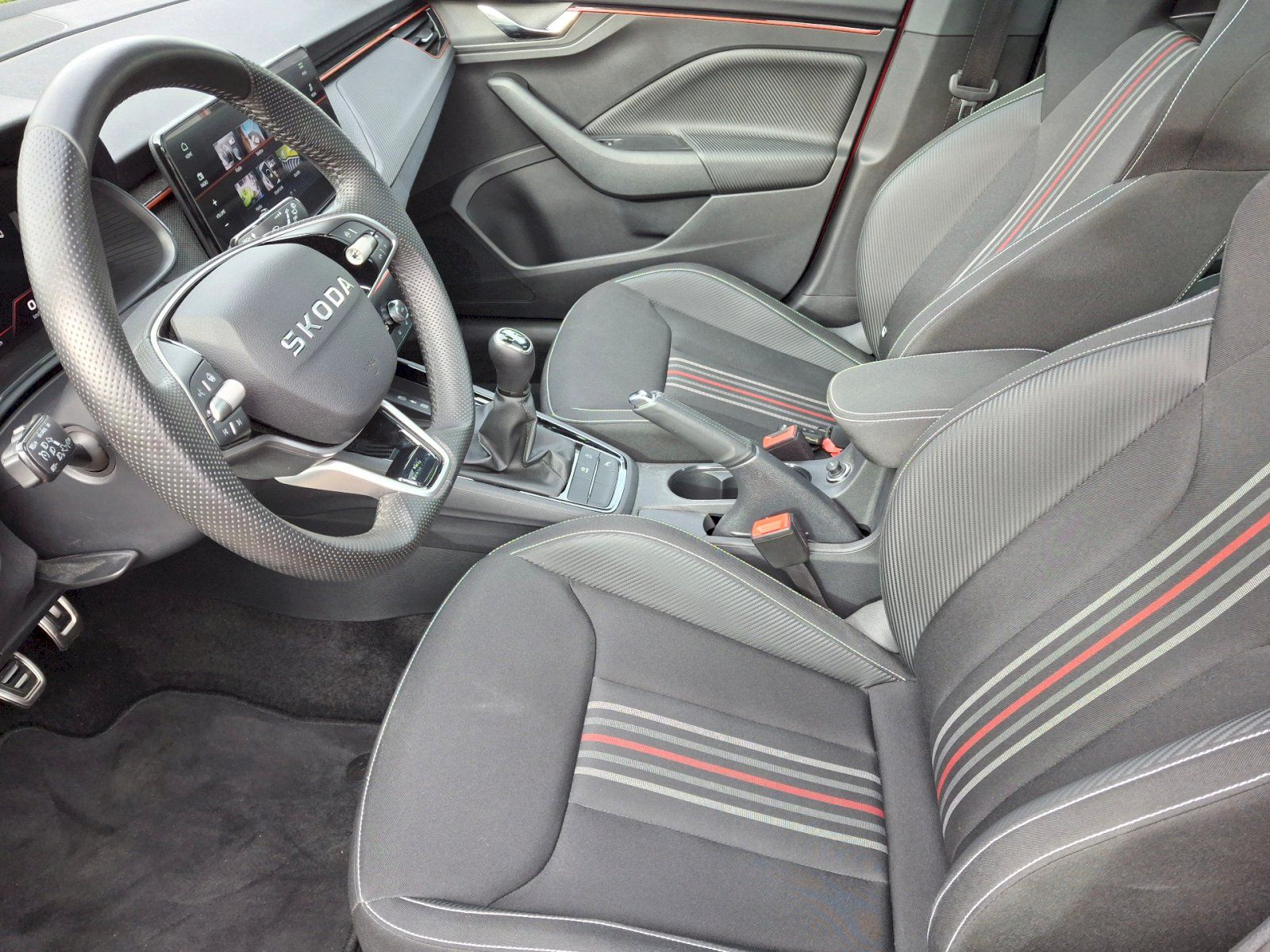 Škoda Scala, Monte Carlo 1,0TSi 85kW - fotka 6