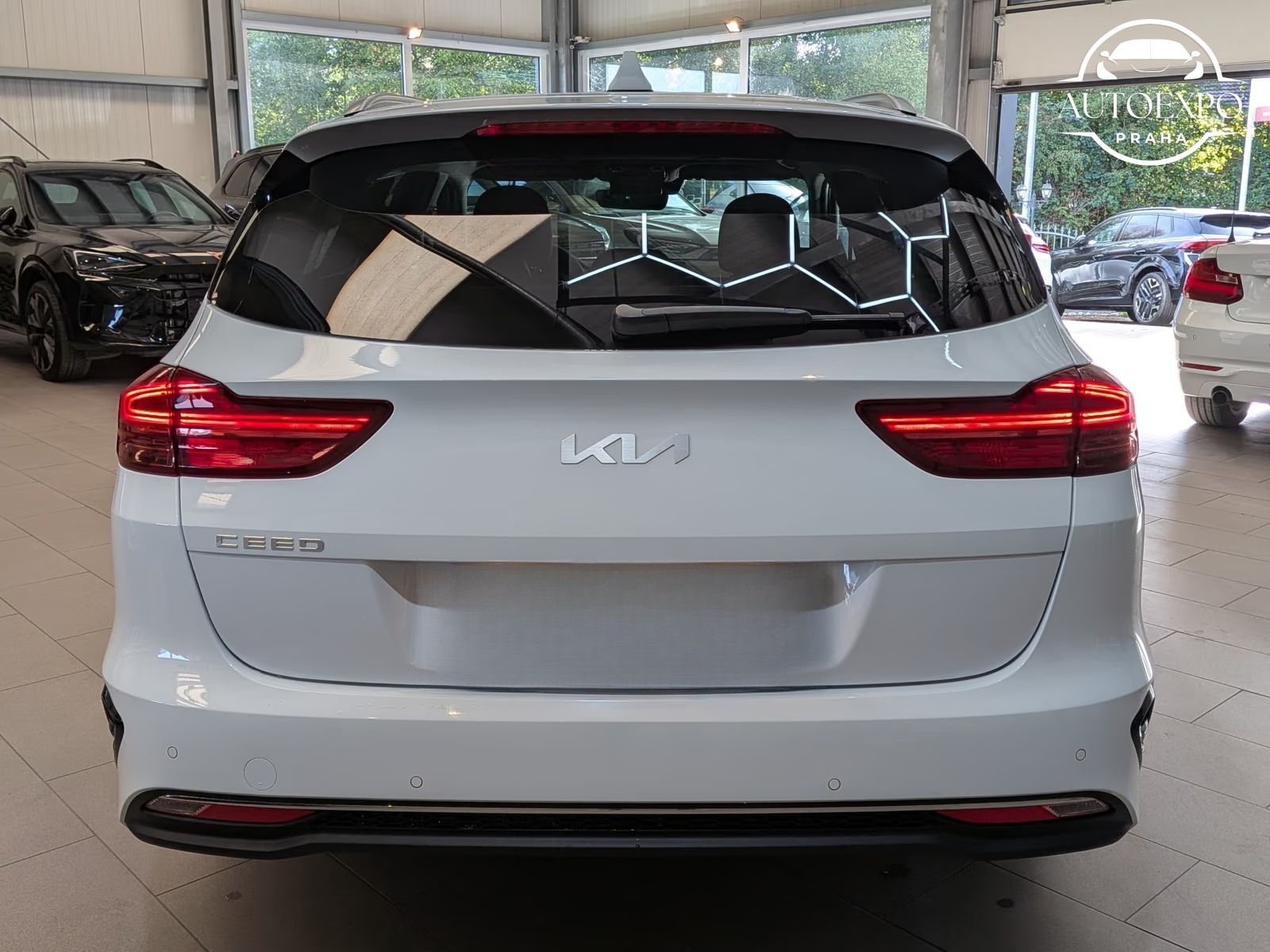 Kia Cee´d, SW 1.5 DCT Ultimate*LED*KAMERA - fotka 6