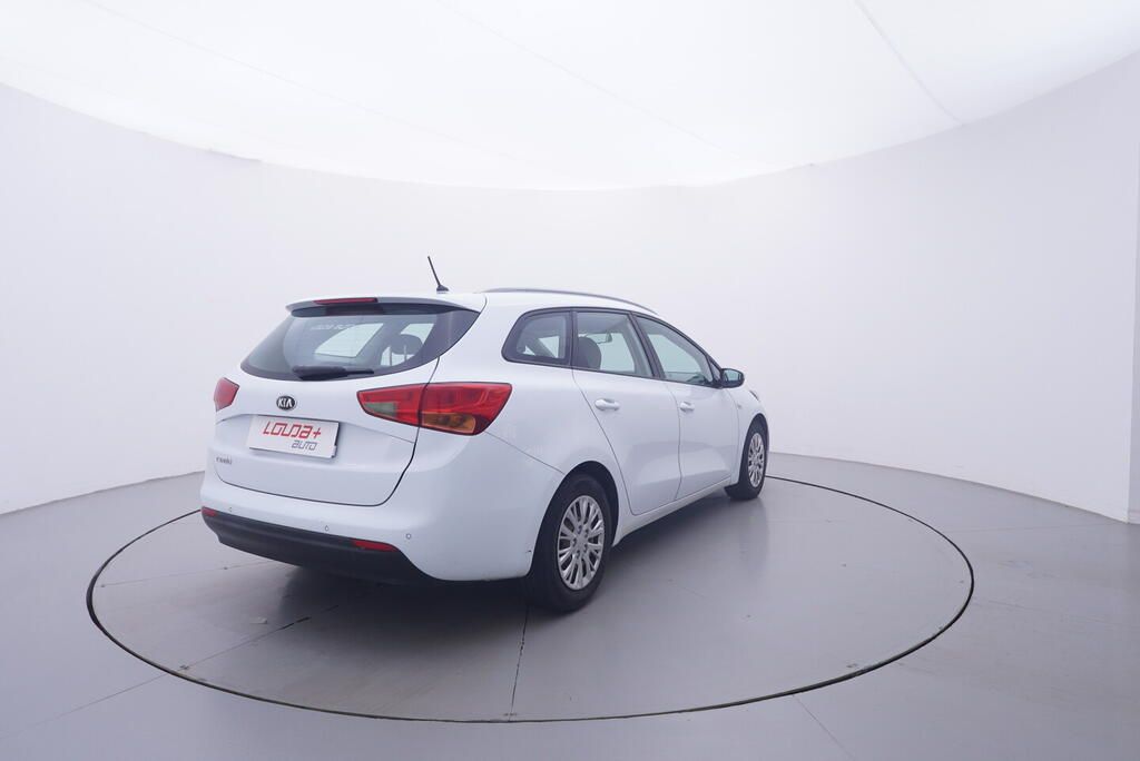 Kia Cee´d, 1.6 GDI 99 kW - fotka 5