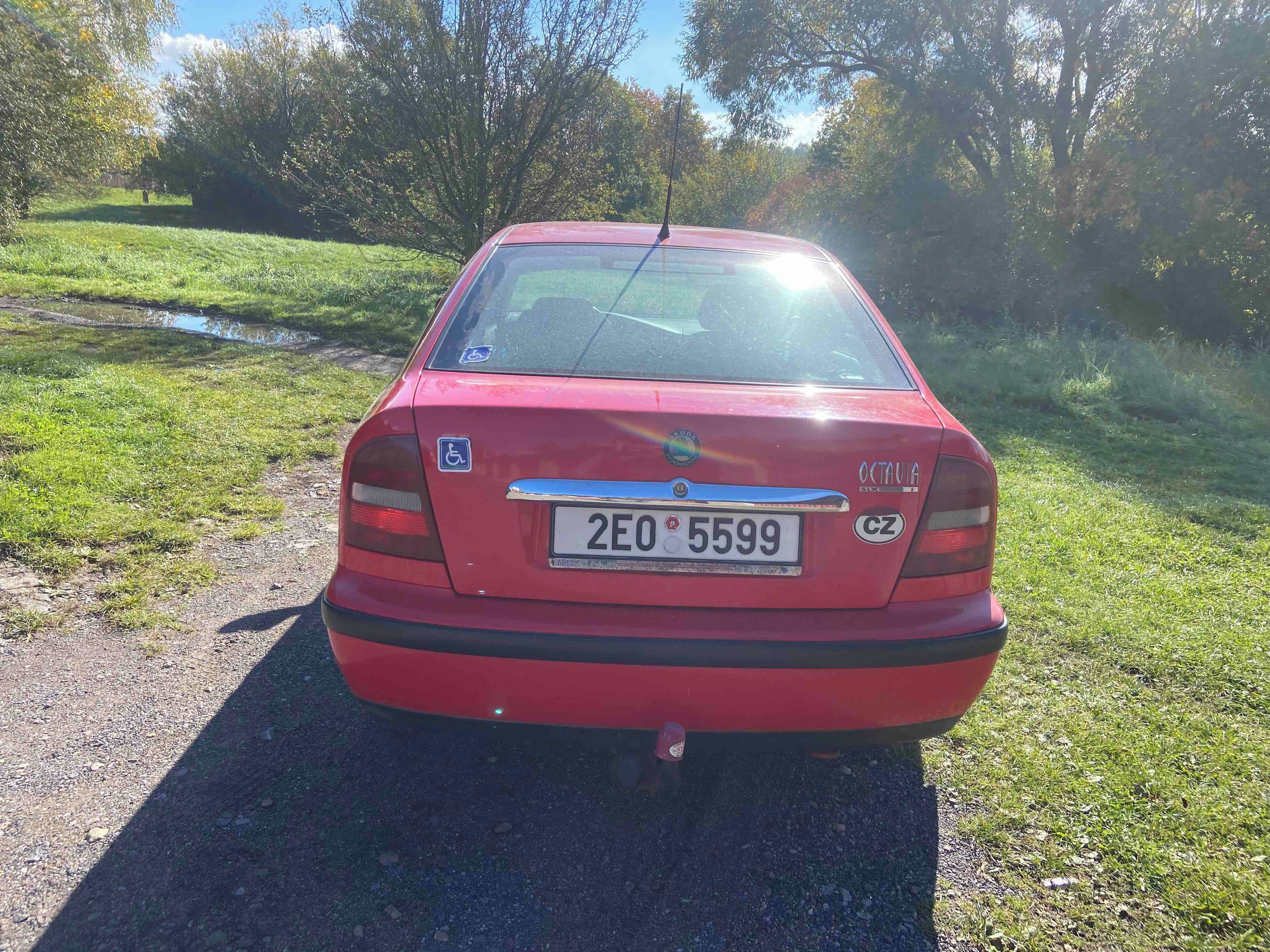 Škoda Octavia, 1,6 74 KW BENZÍN - fotka 4