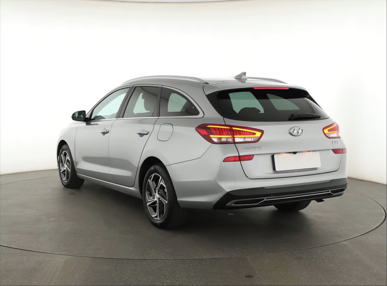 Hyundai i30, 1.0 T-GDI, Smart, ČR,1.maj - fotka 4
