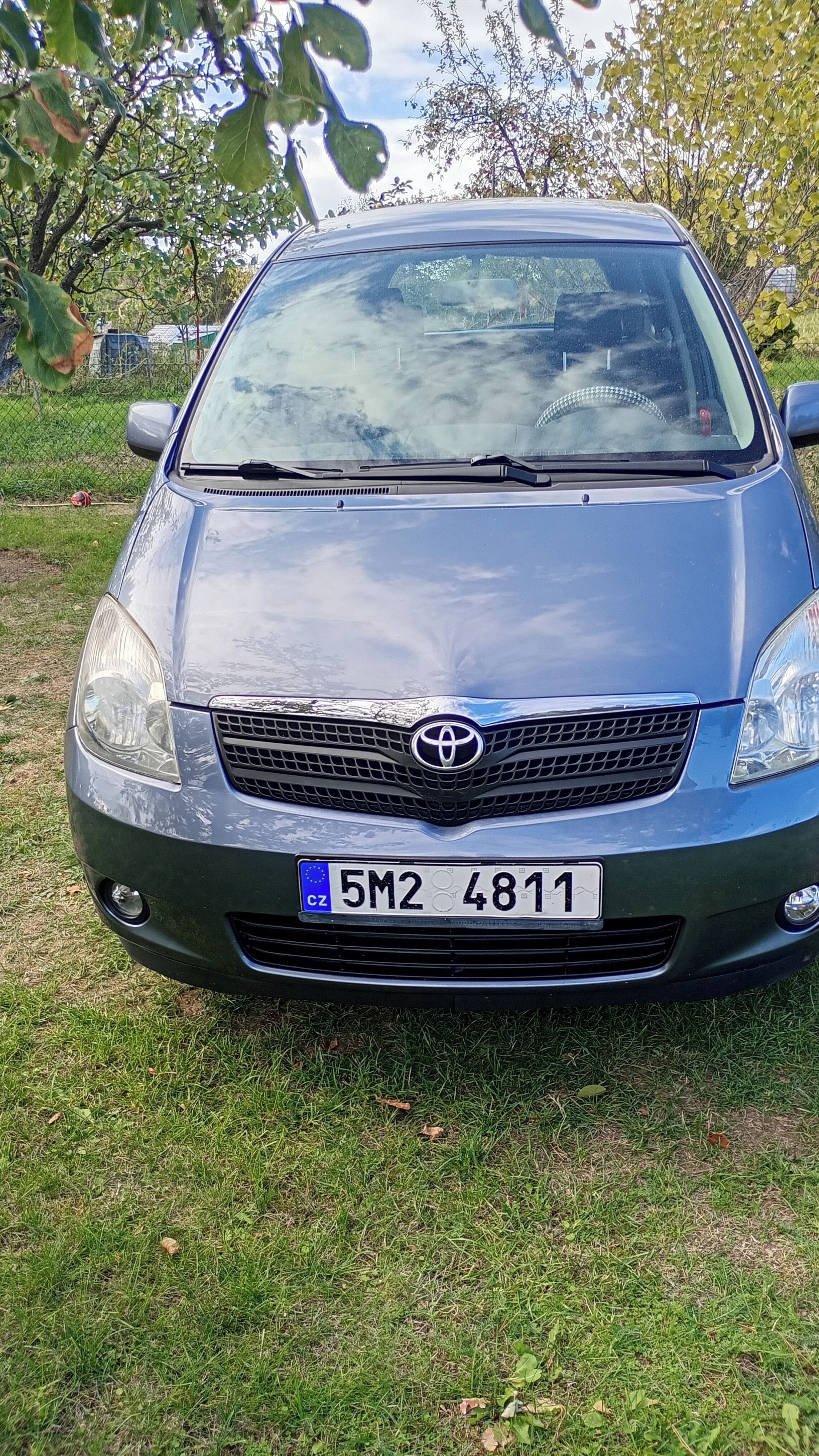Toyota Corolla Verso, praktické a bez koroze - fotka 2