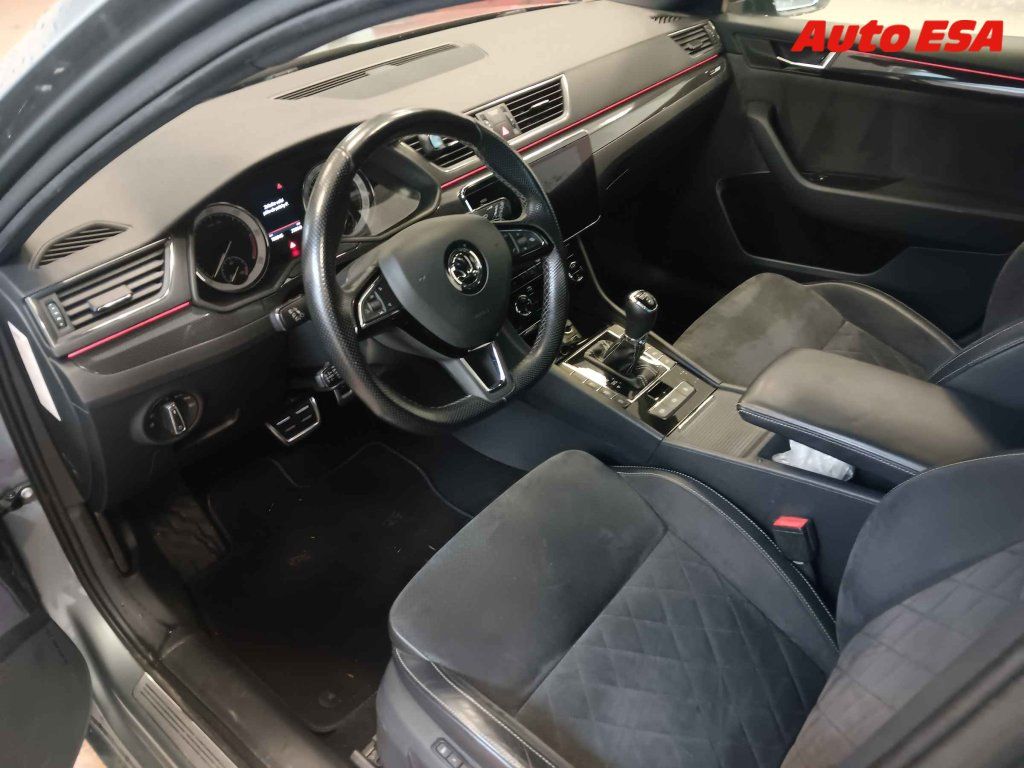 Škoda Superb, 2.0 TDI - fotka 3