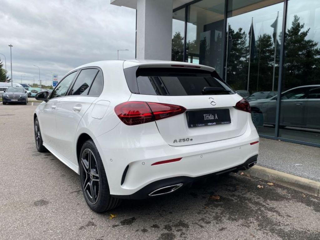 Mercedes-Benz Třídy A, A 250 e - HYBRID předváděcí - fotka 4