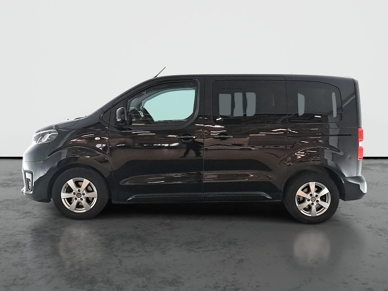 Toyota Proace Verso, 1.5 D-4D, 5 míst, Compact - fotka 3