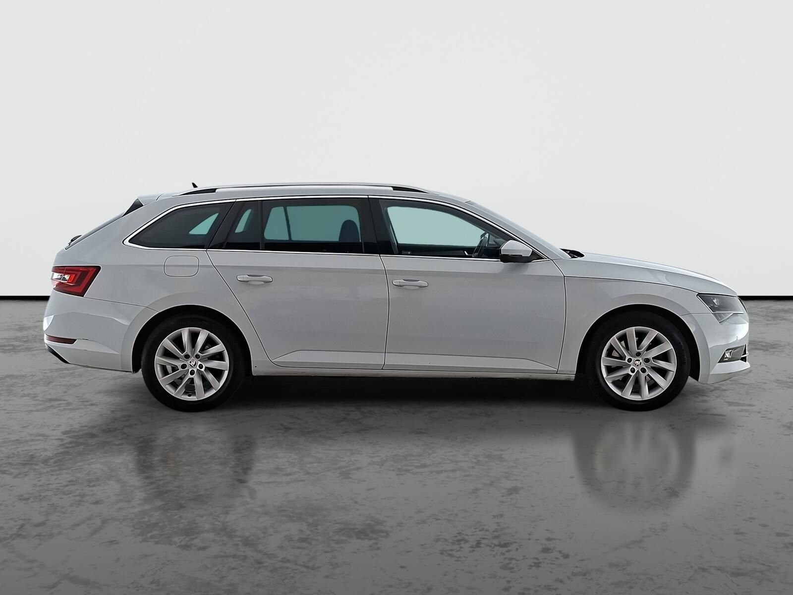 Škoda Superb, 2.0 TDI, Navi - fotka 6