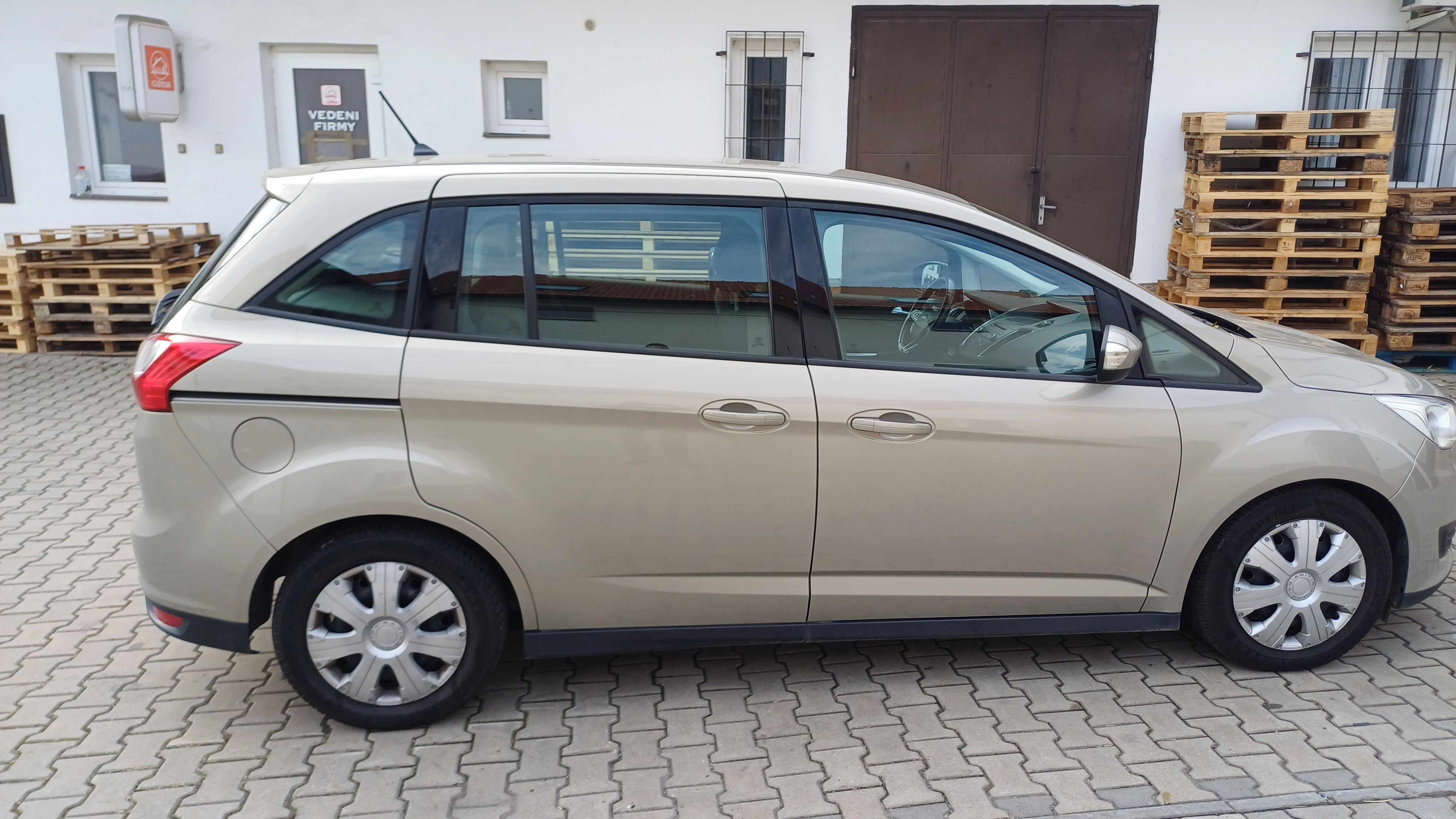 Ford Grand C-MAX, 1.5 tdci - fotka 4