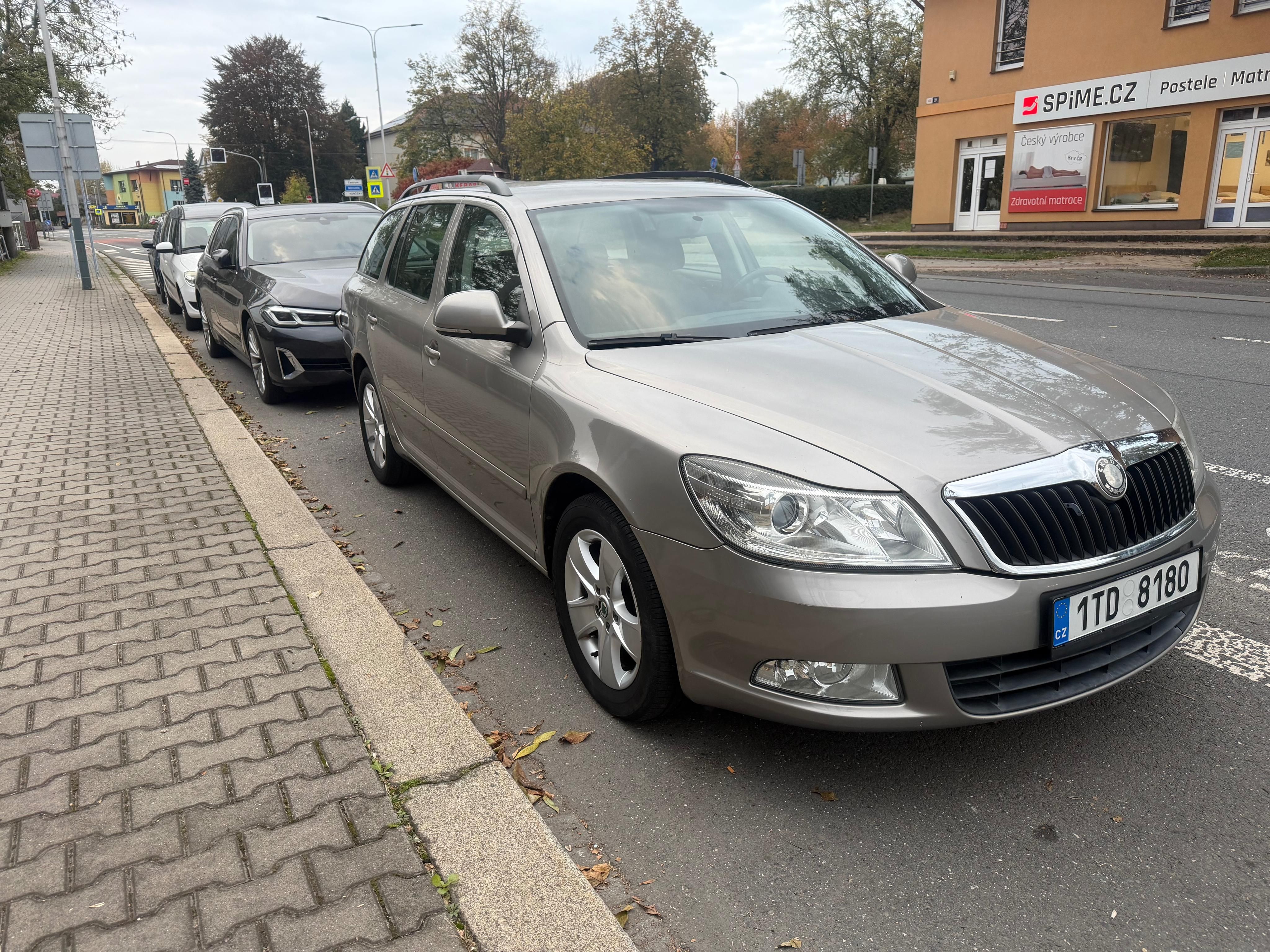 Škoda Octavia, 2 Facelift 1.6tdi velký servis - fotka 2