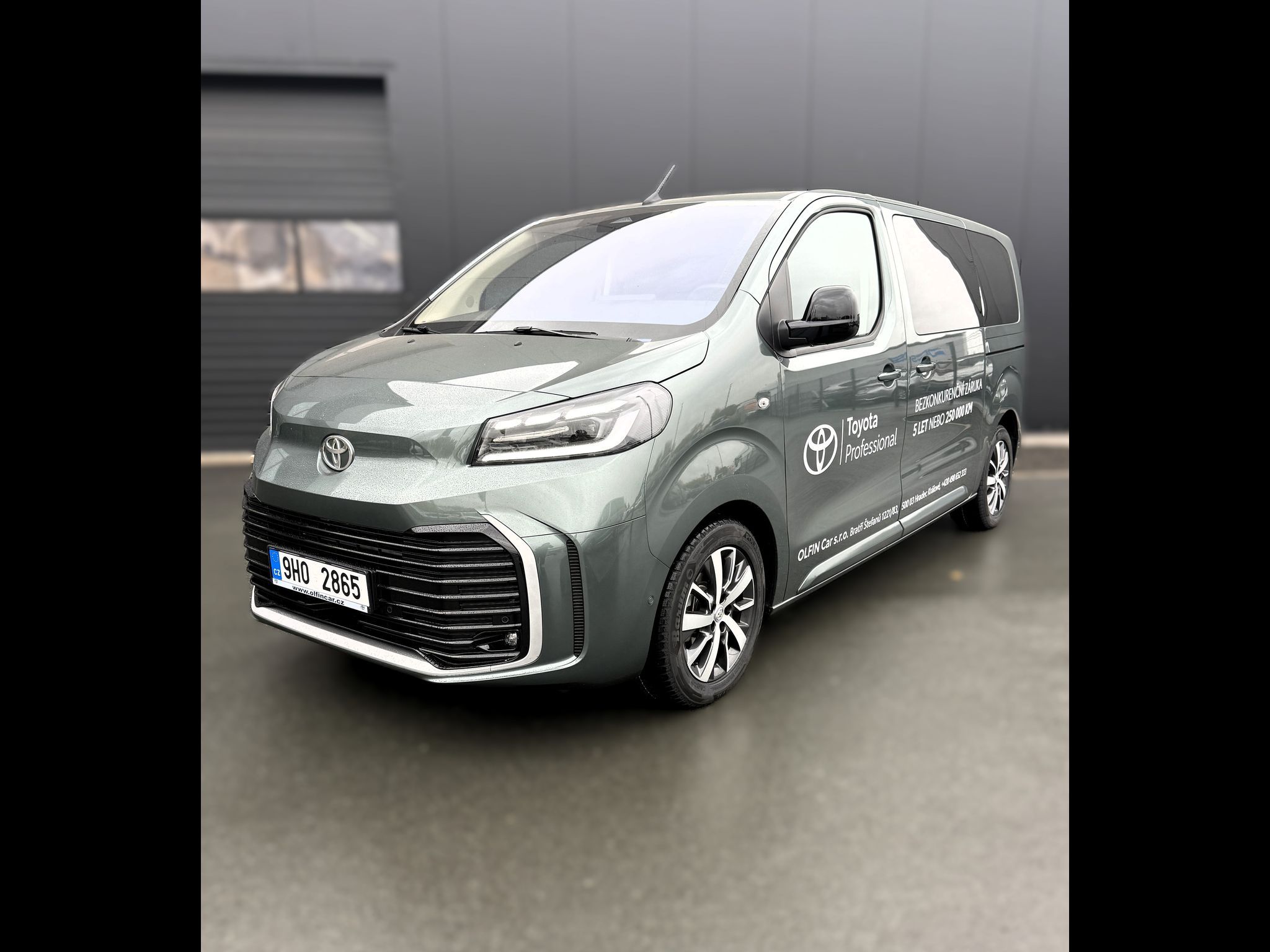 Toyota Proace, Family 8S