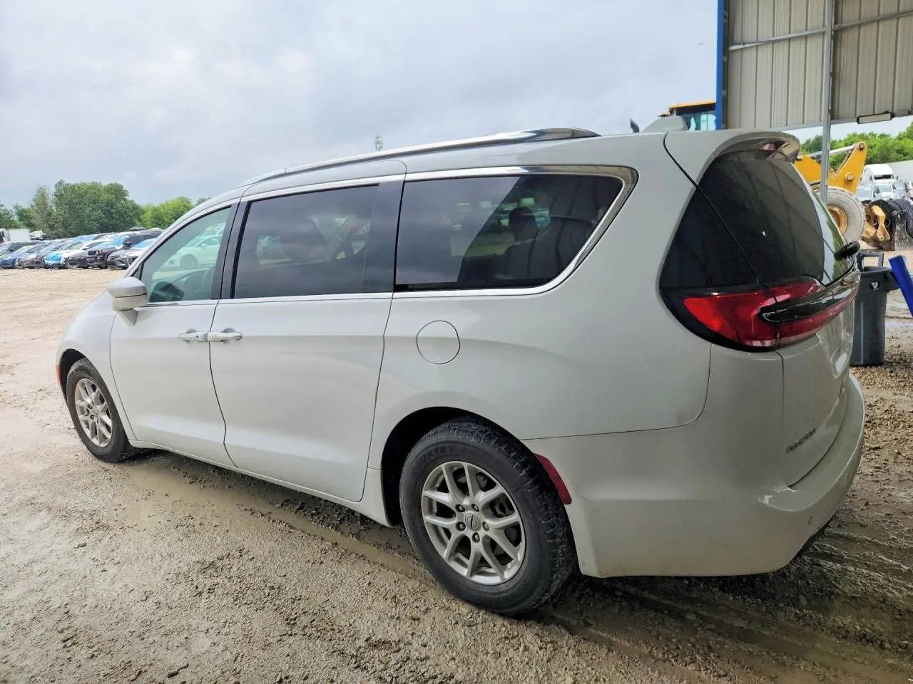 Chrysler Pacifica, Auto na cestě - fotka 2